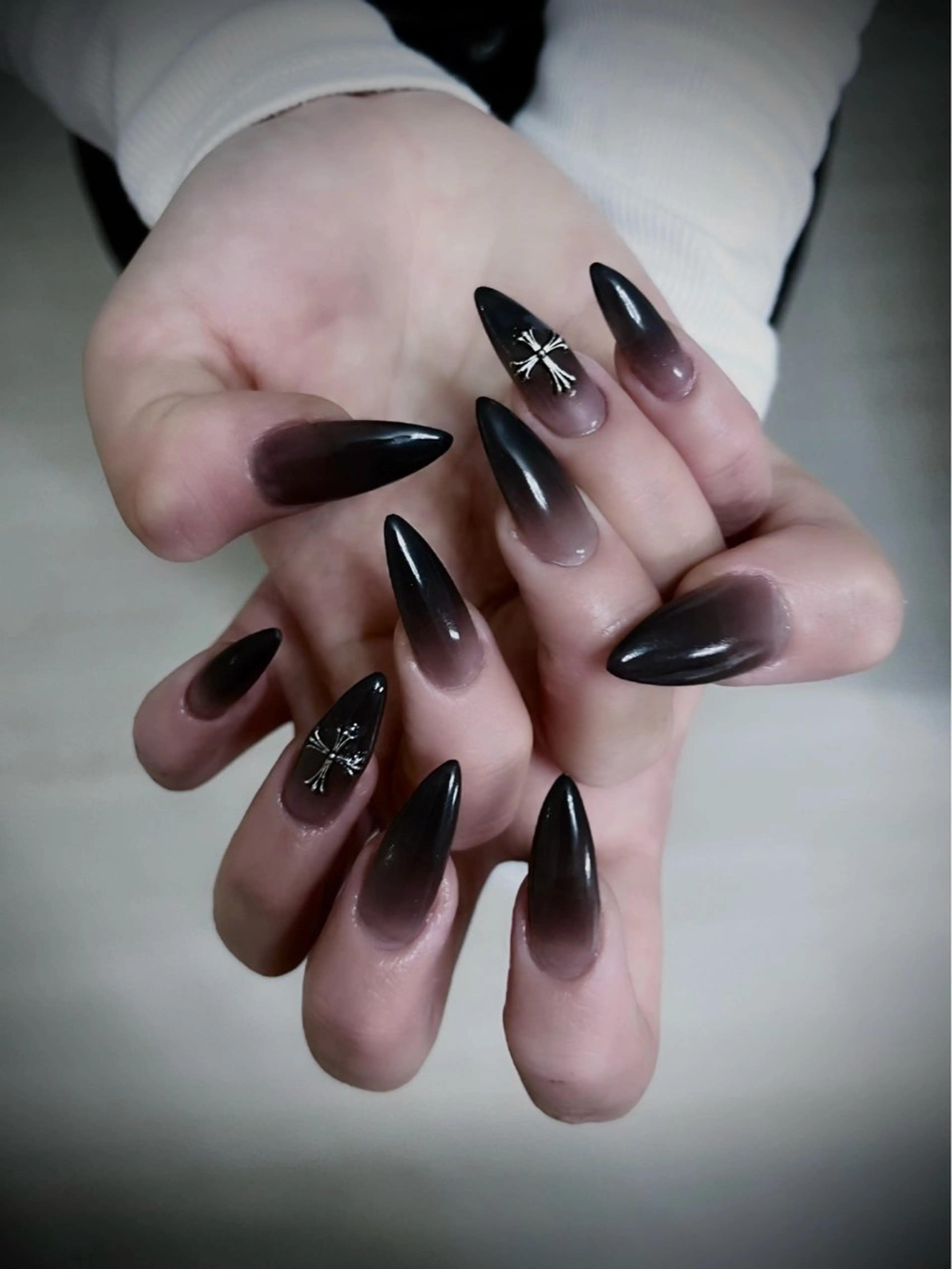 ネイル キラキラネイル マグネットネイル ワンカラーネイル スカルプネイル ワンホンネイル nine.🦋 YUKOのネイルデザイン