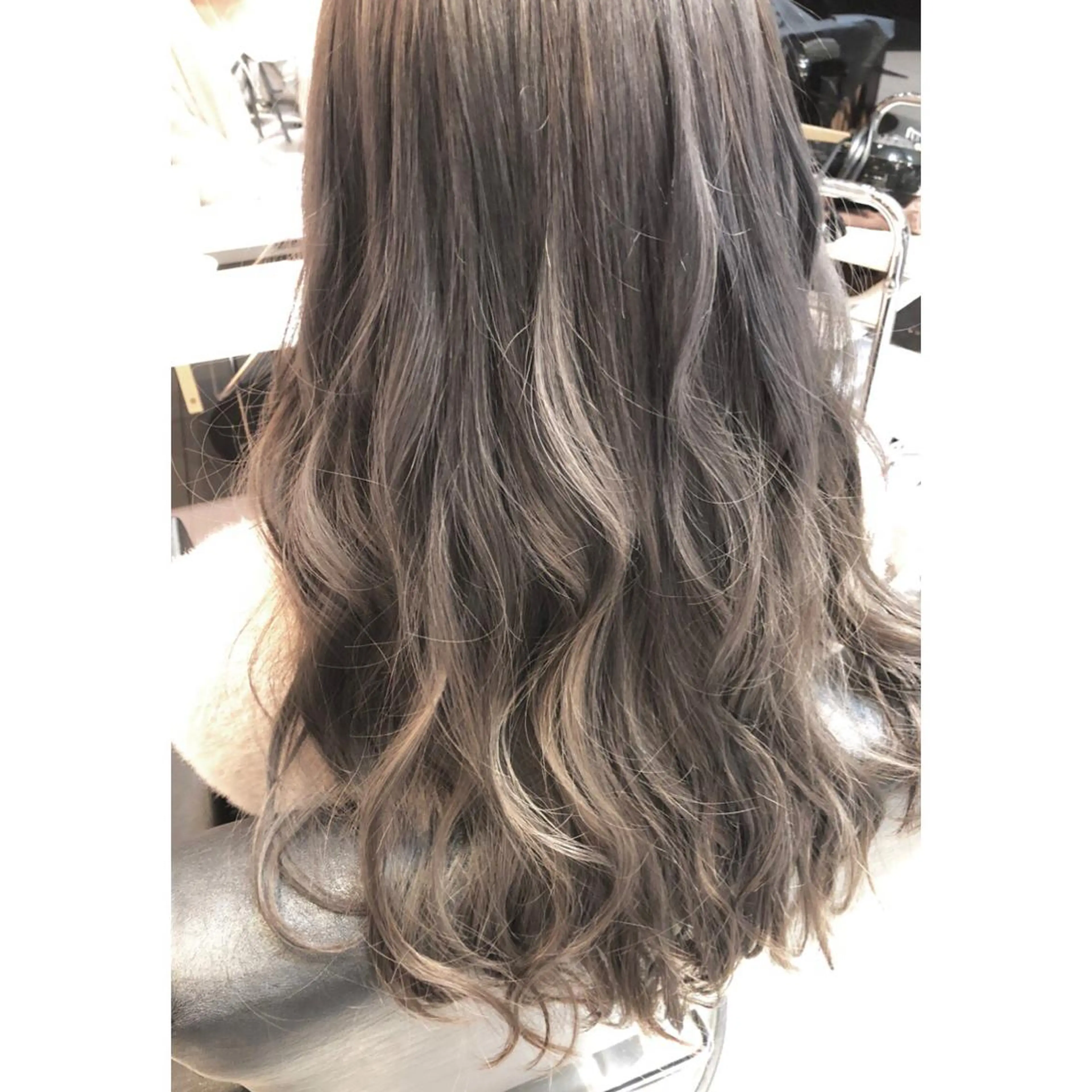 ロング カラー アッシュ パープルカラー パープルアッシュ ヘアカラー トリートメント 女性リピ90%🍨 🩷佐藤みずきのヘアスタイル