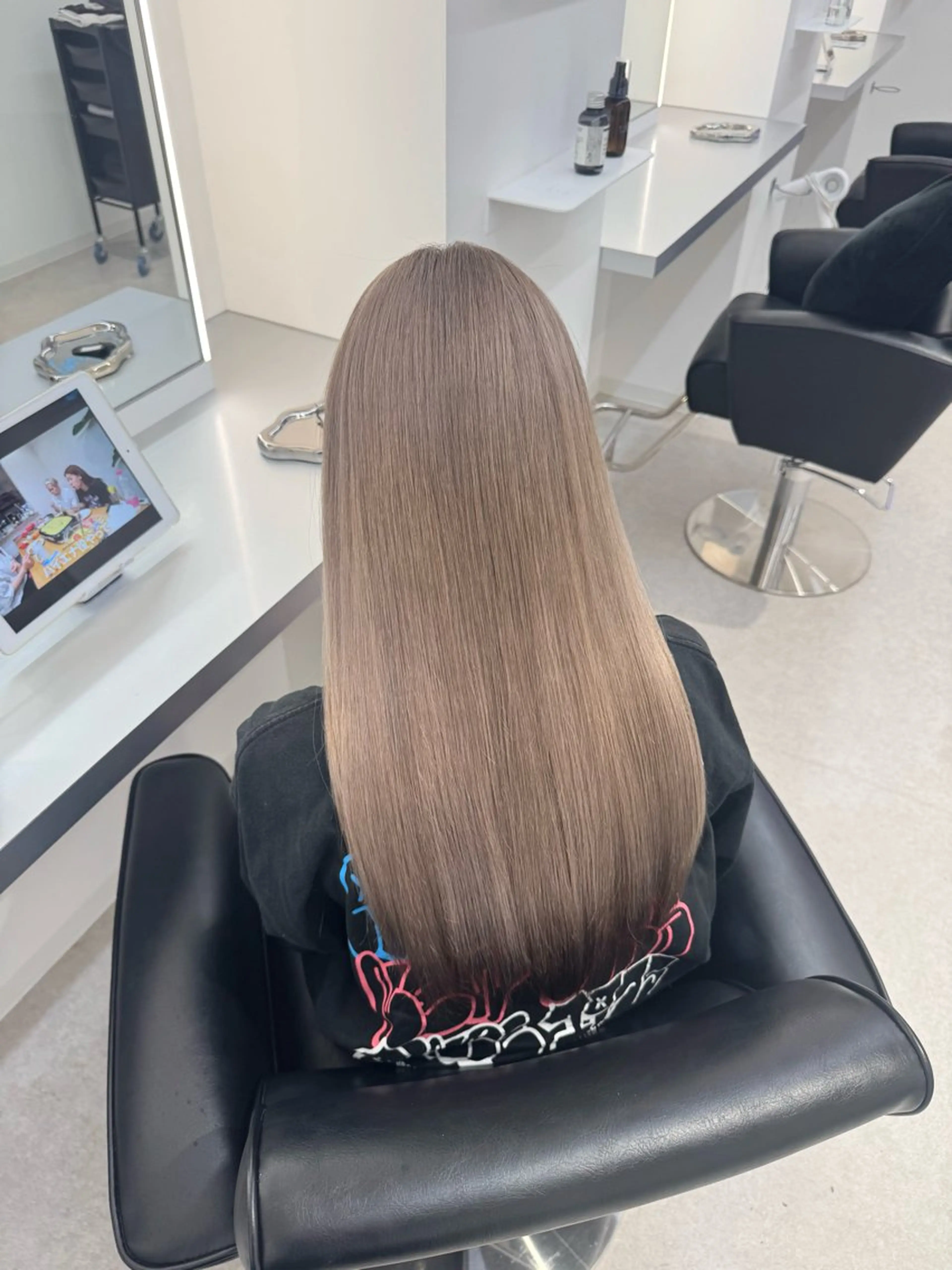 ロング カラー ヘアカラー トリートメント ブリーチ/艶カラー 💎koharu💎のヘアスタイル