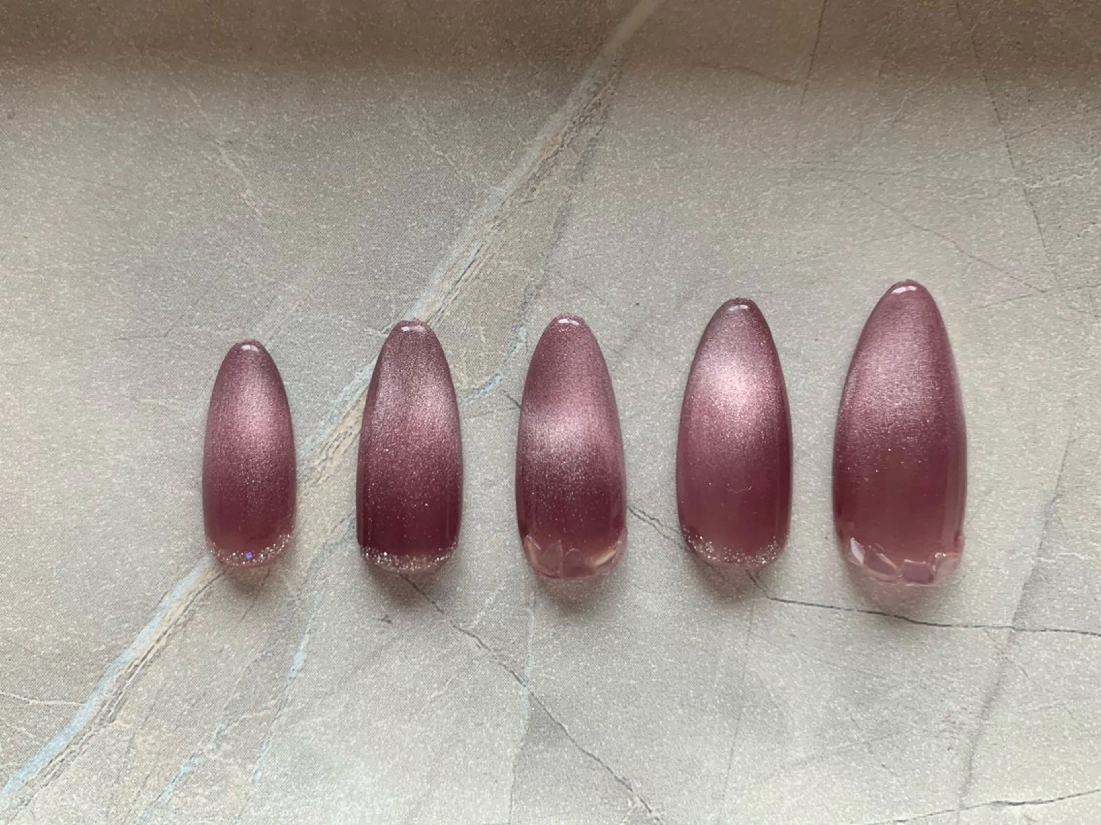 ネイル グラデーション マグネットネイル irie nail salon所属・芳賀 暦美のネイルデザイン
