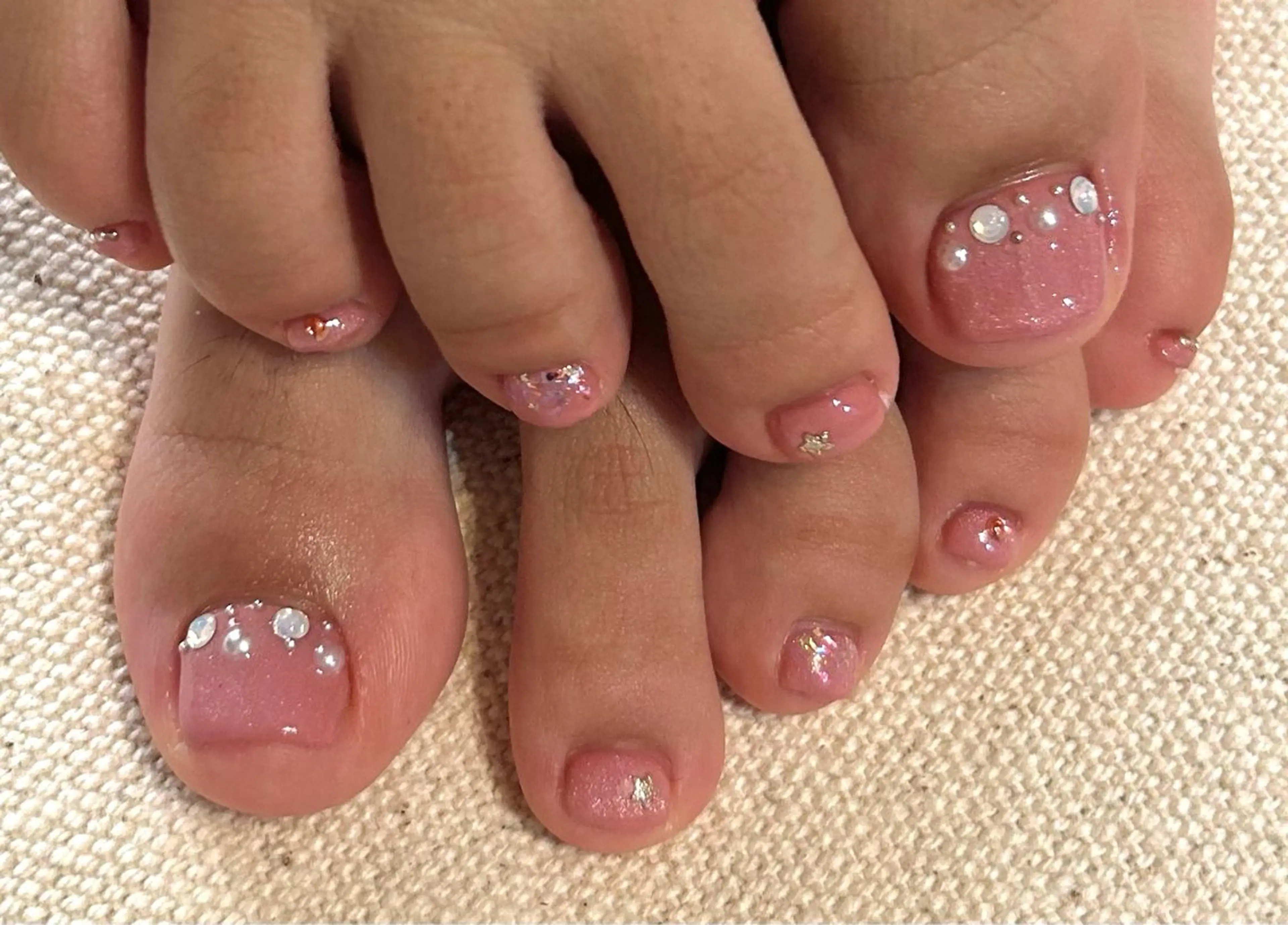 ネイル フットネイル one nailsalonのネイルデザイン