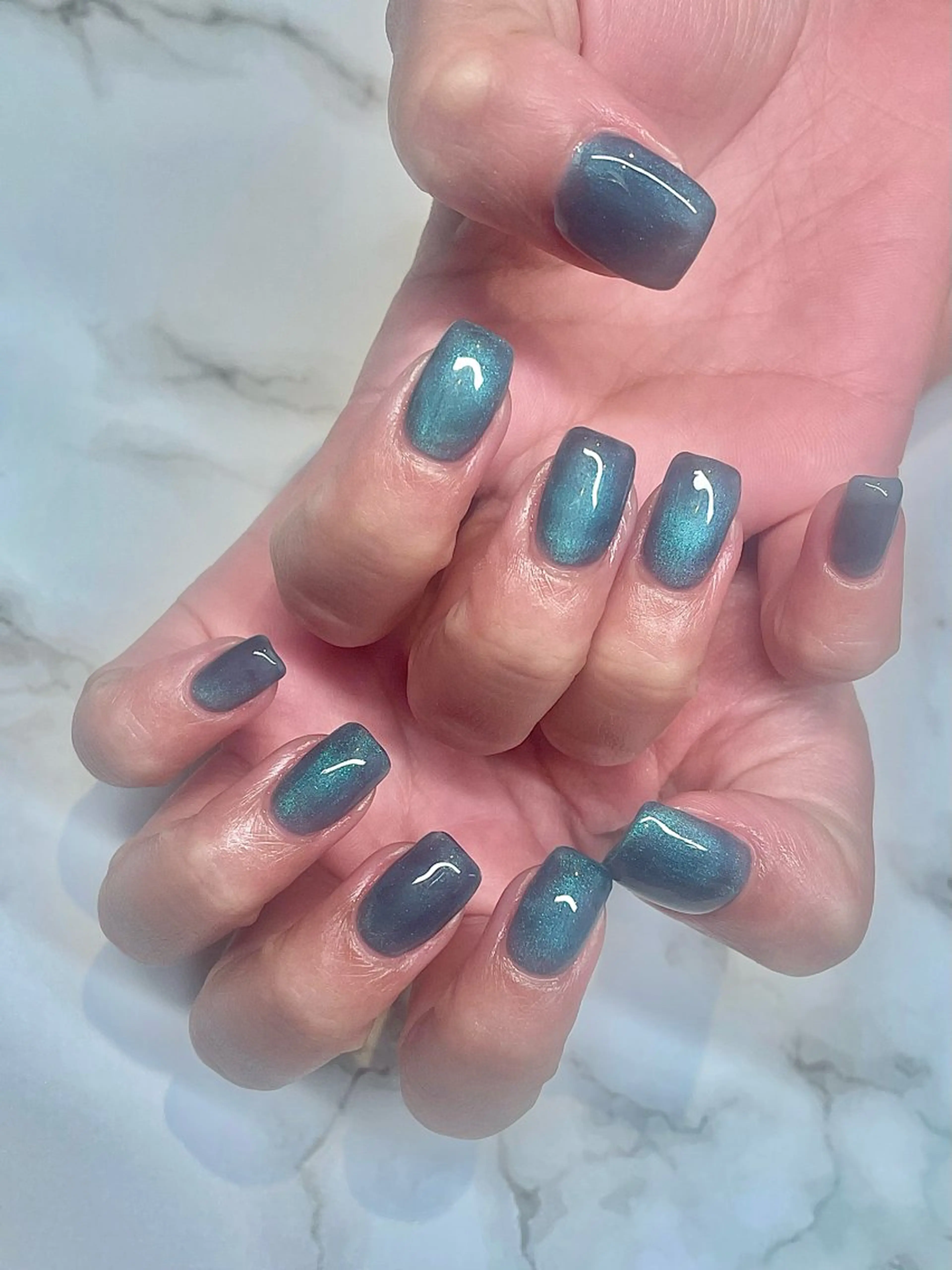 ネイル フラッシュネイル フットネイル ジェルネイル ラメ(グリッター) ラメグラデーション bea  merci所属・beamerci🌼 SHIORIのネイルデザイン