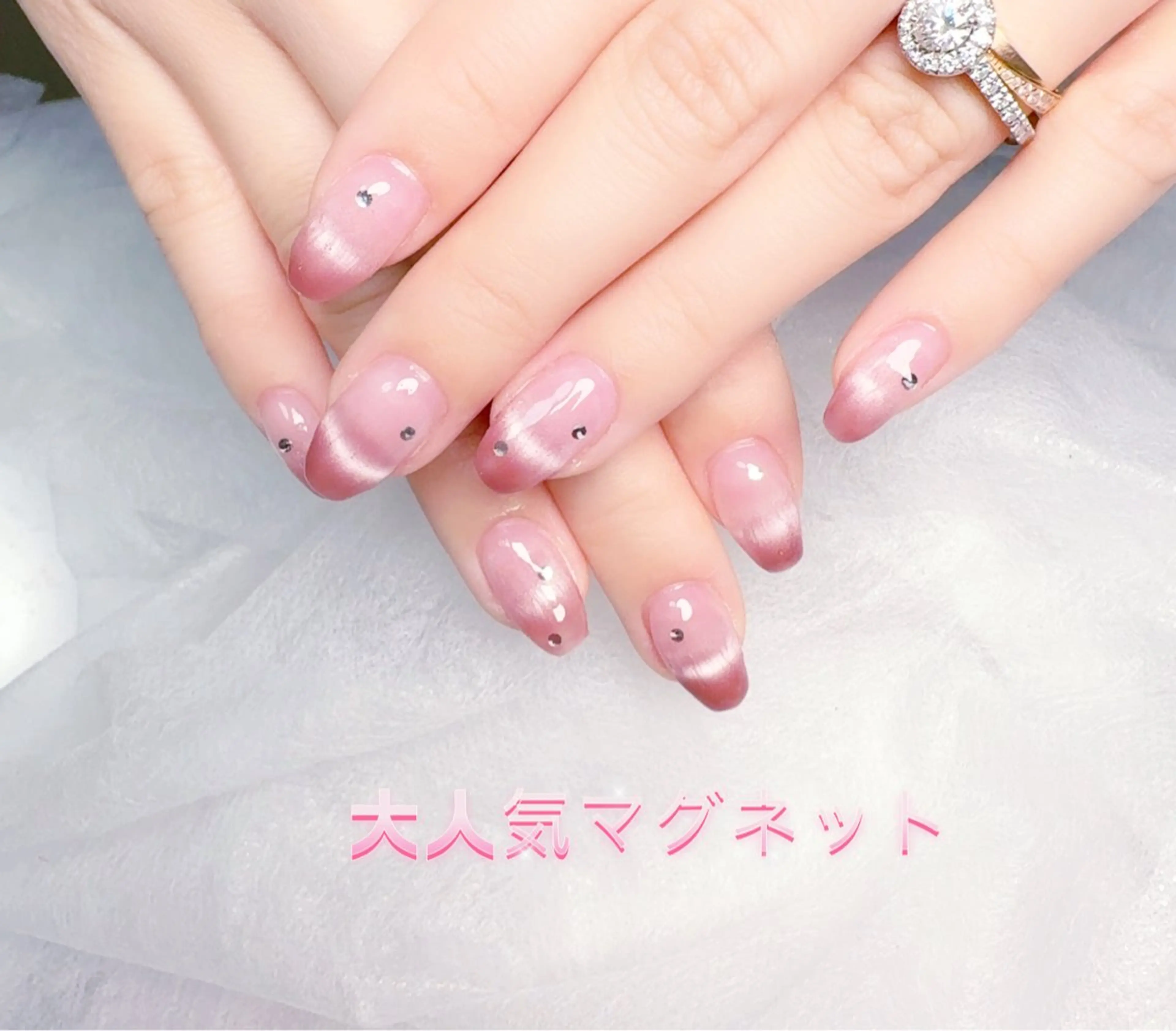 ネイル pink ladyサロン所属・べ にのネイルデザイン
