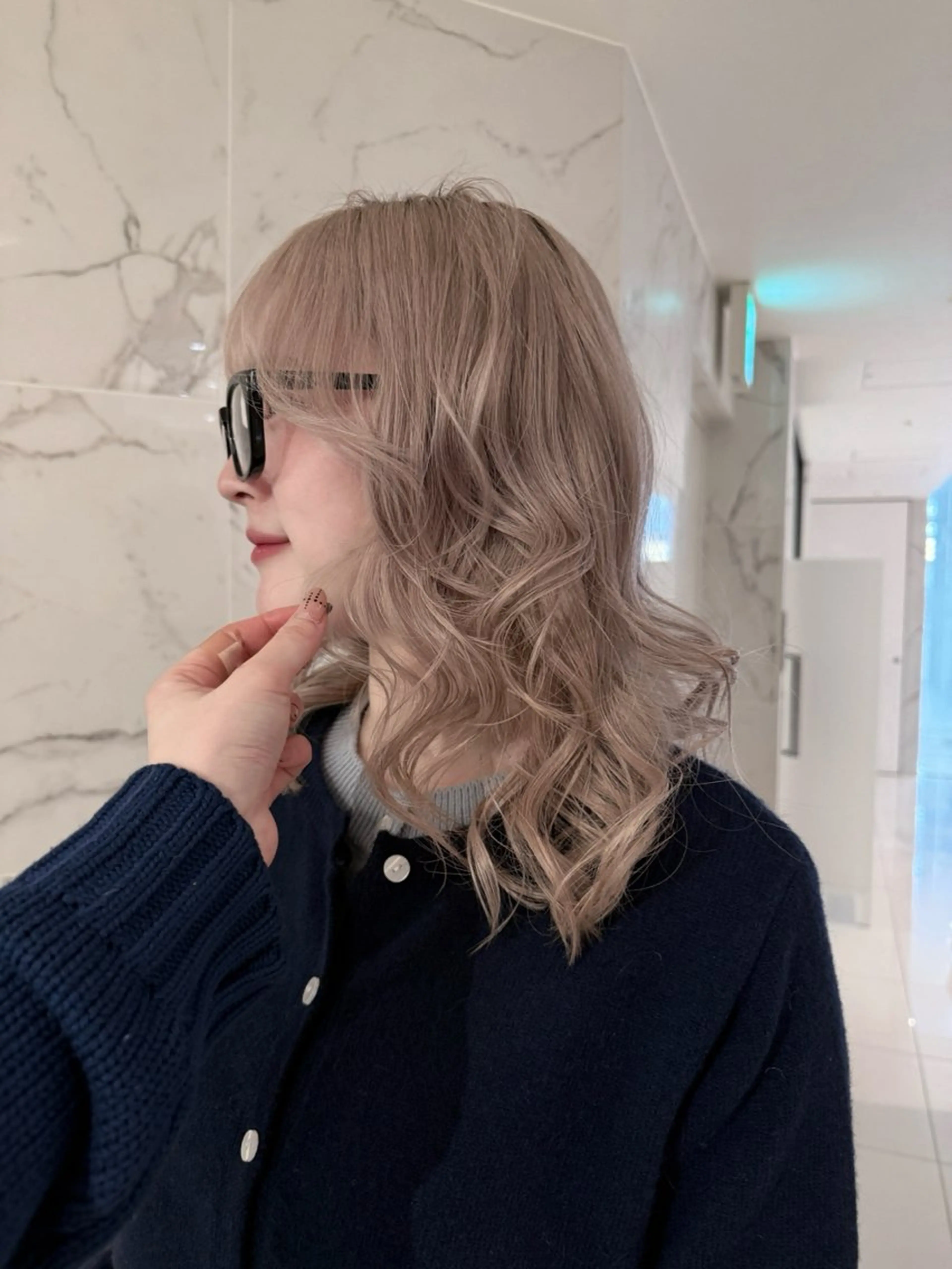 セミロング ヘアカラー トリートメント 峯本 つばめのヘアスタイル