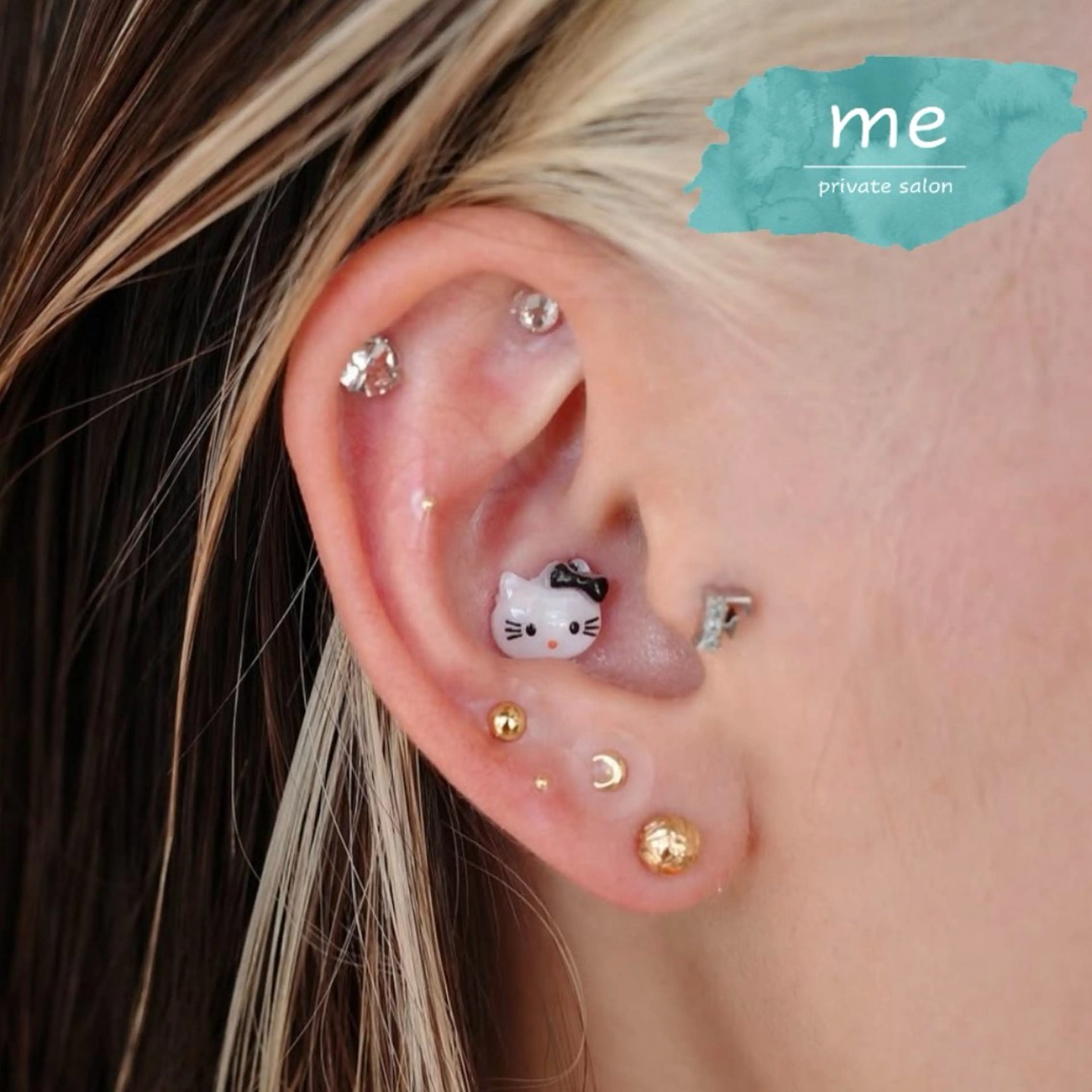 【SNSで話題！】耳ツボジュエリー（両耳10粒まで）の写真