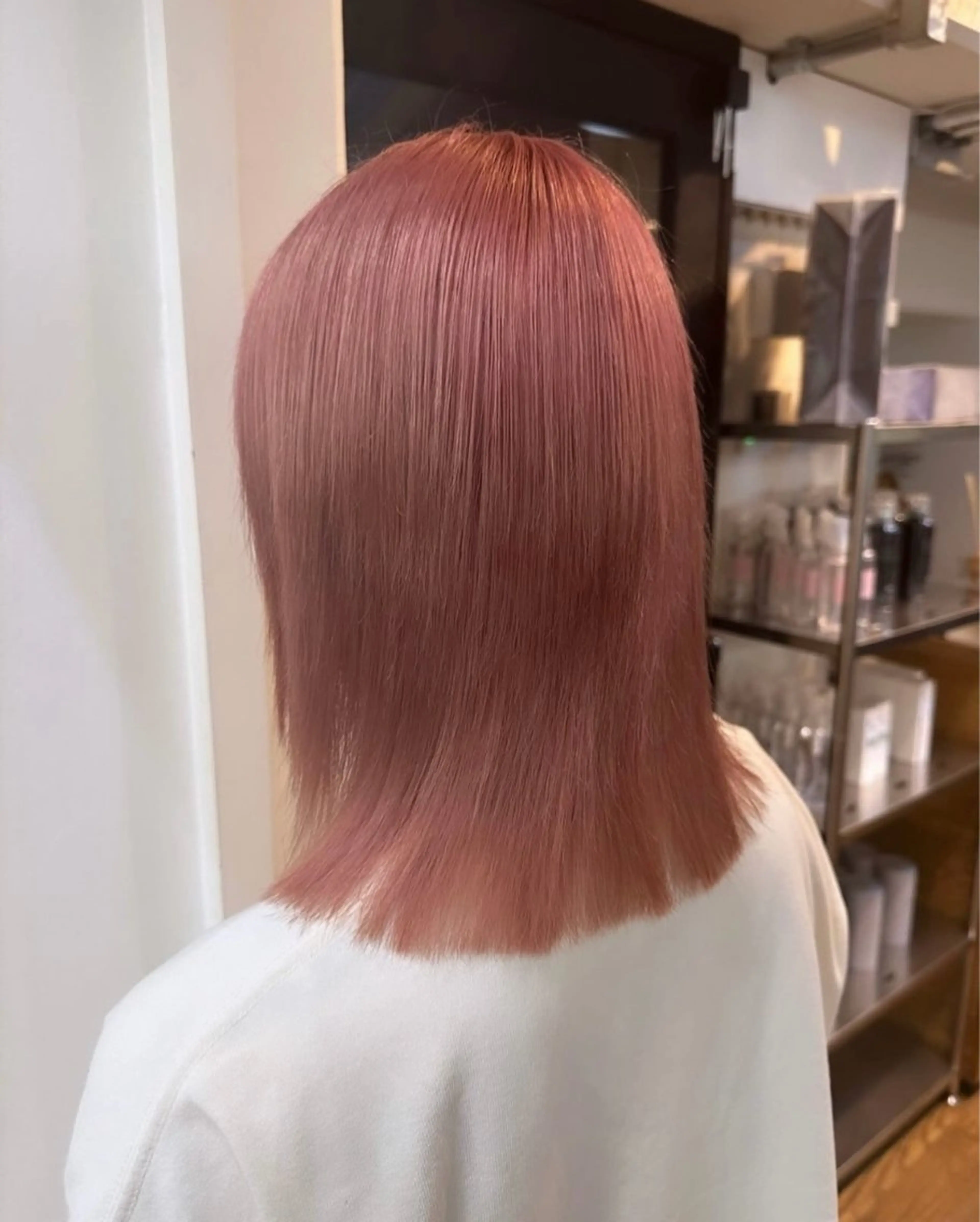 ミディアム カット ヘアカラー トリートメント Hana ハイトーン🕯🩰のヘアスタイル