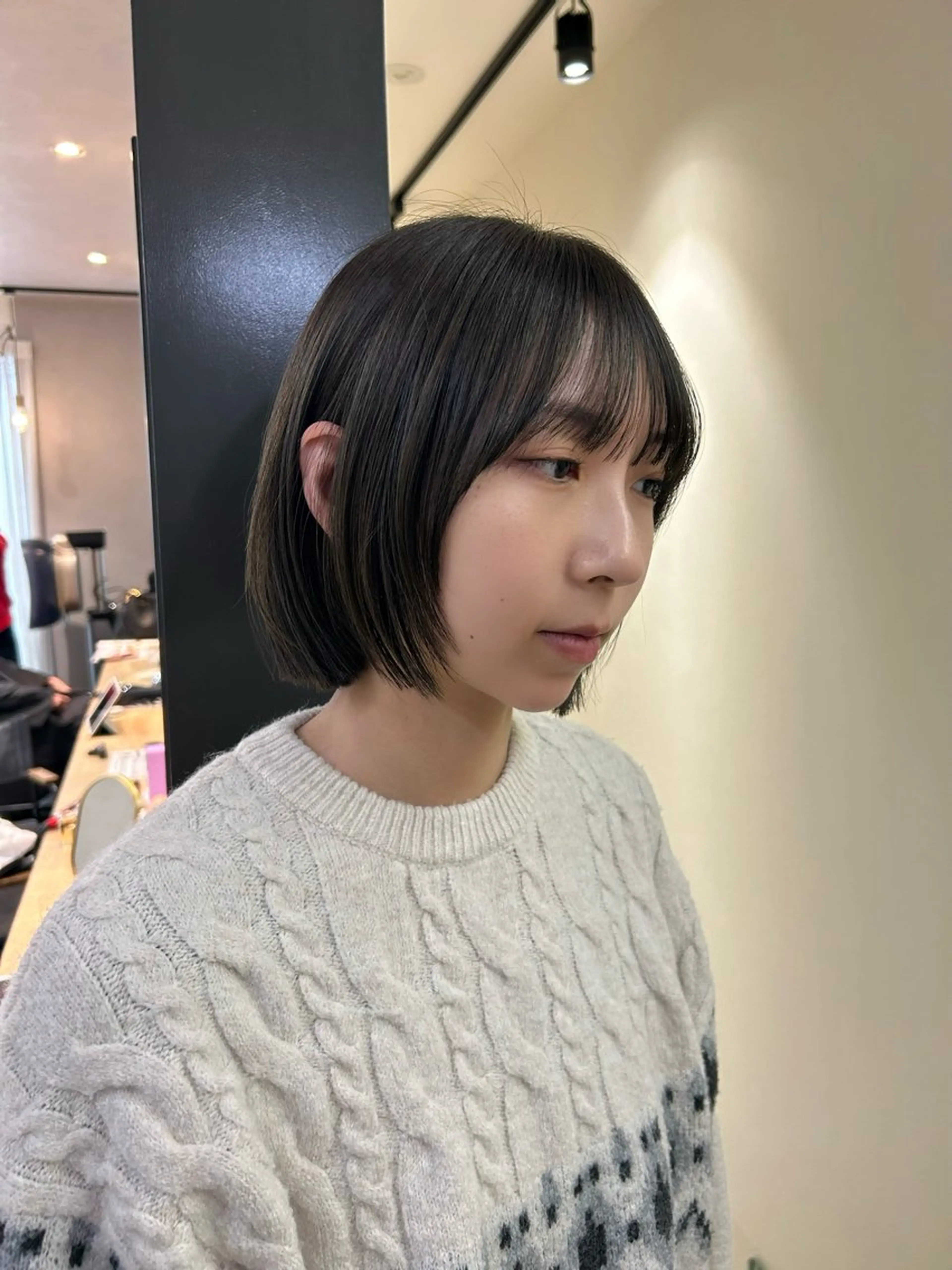 ショート カラー ボブレイヤー 透明感カラー グレージュ オリーブグレージュ オリーブグレー カット ヘアカラー トリートメント hub hair レイヤー/透明感のヘアスタイル