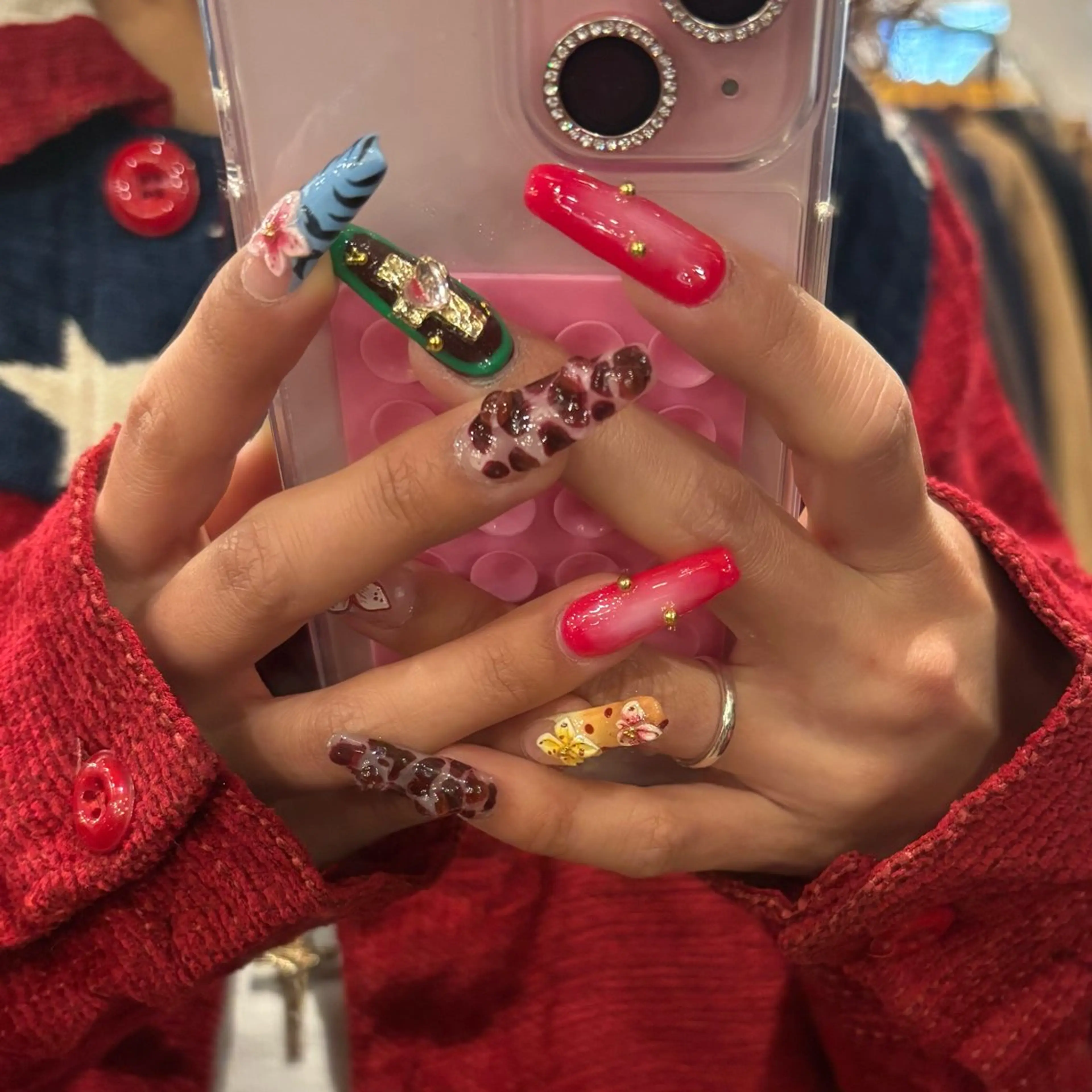 ネイル AMIKA🌹 Amaranthのマツエク・マツパデザイン