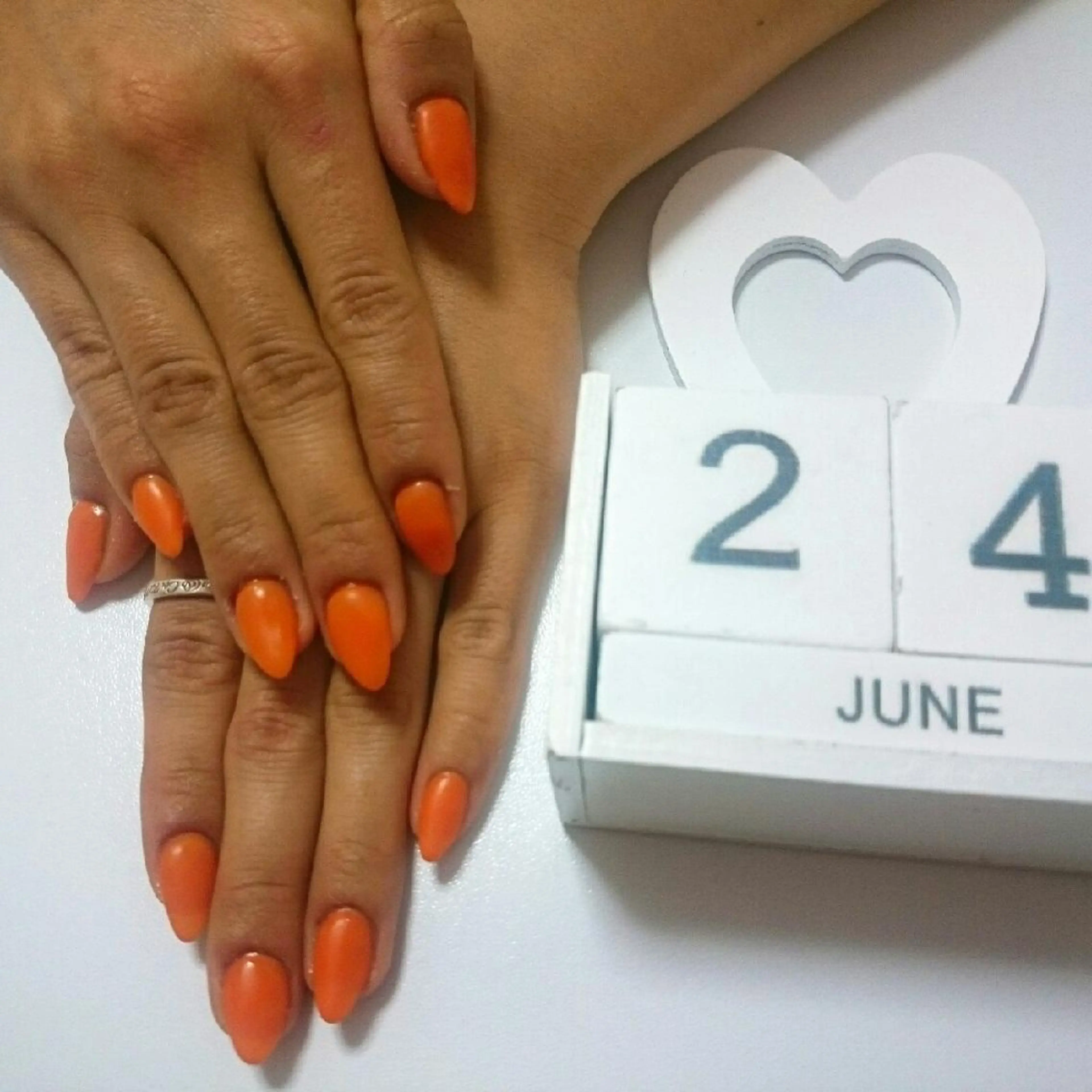 ネイル マットネイル オレンジ JEWEL nailのネイルデザイン