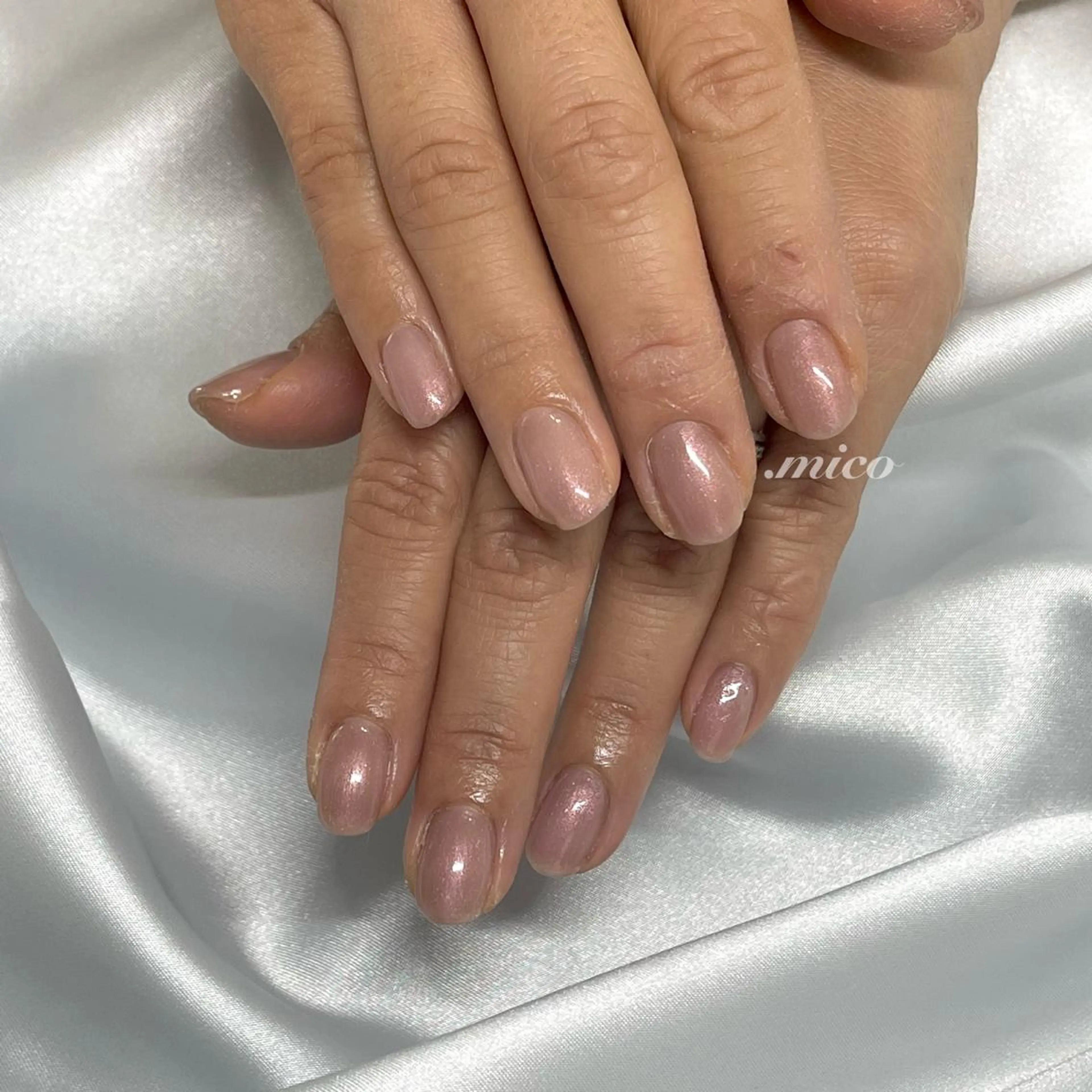 300色から選べる♥︎ワンカラーorラメグラの写真