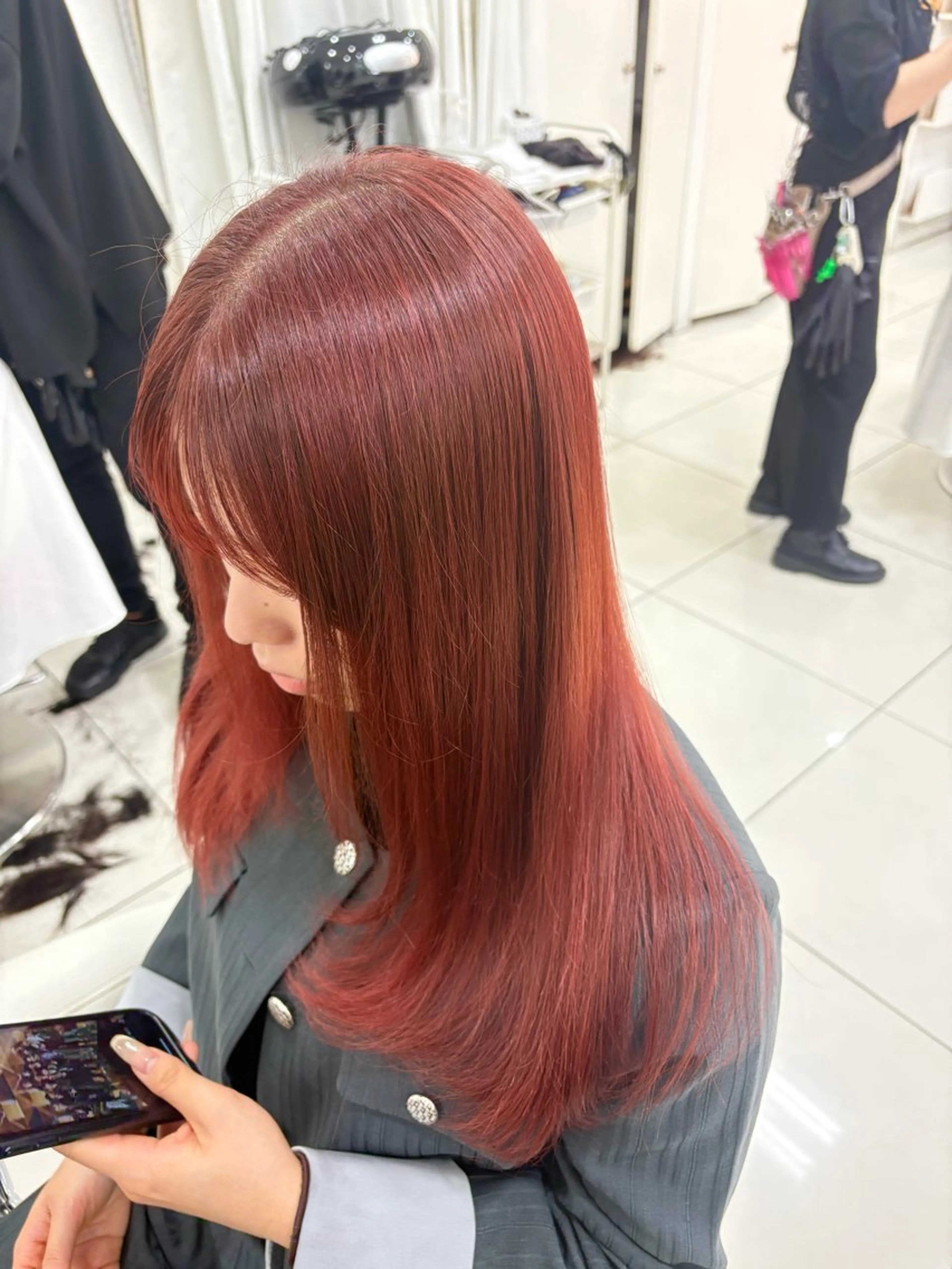 ロング カラー ショートボブ バレイヤージュ ベージュカラー ブリーチ ケアブリーチ カット ヘアカラー トリートメント 髪質改善/艶カラー/ メンズパーマ/鈴木のヘアスタイル