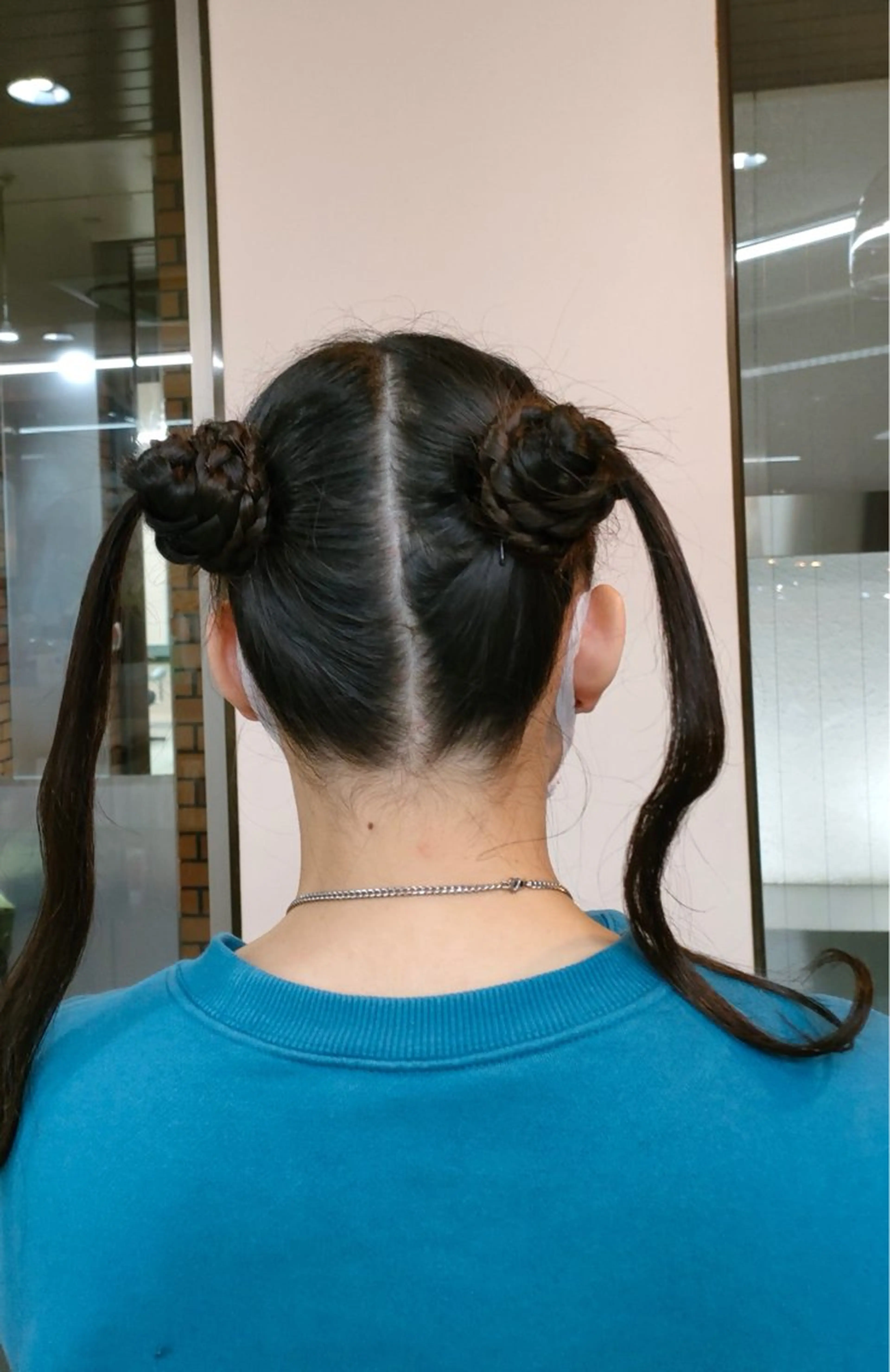 ロング ヘアアレンジ ツインテール au美容室所属・au栄矢場町 水素髪質改善Tのヘアスタイル