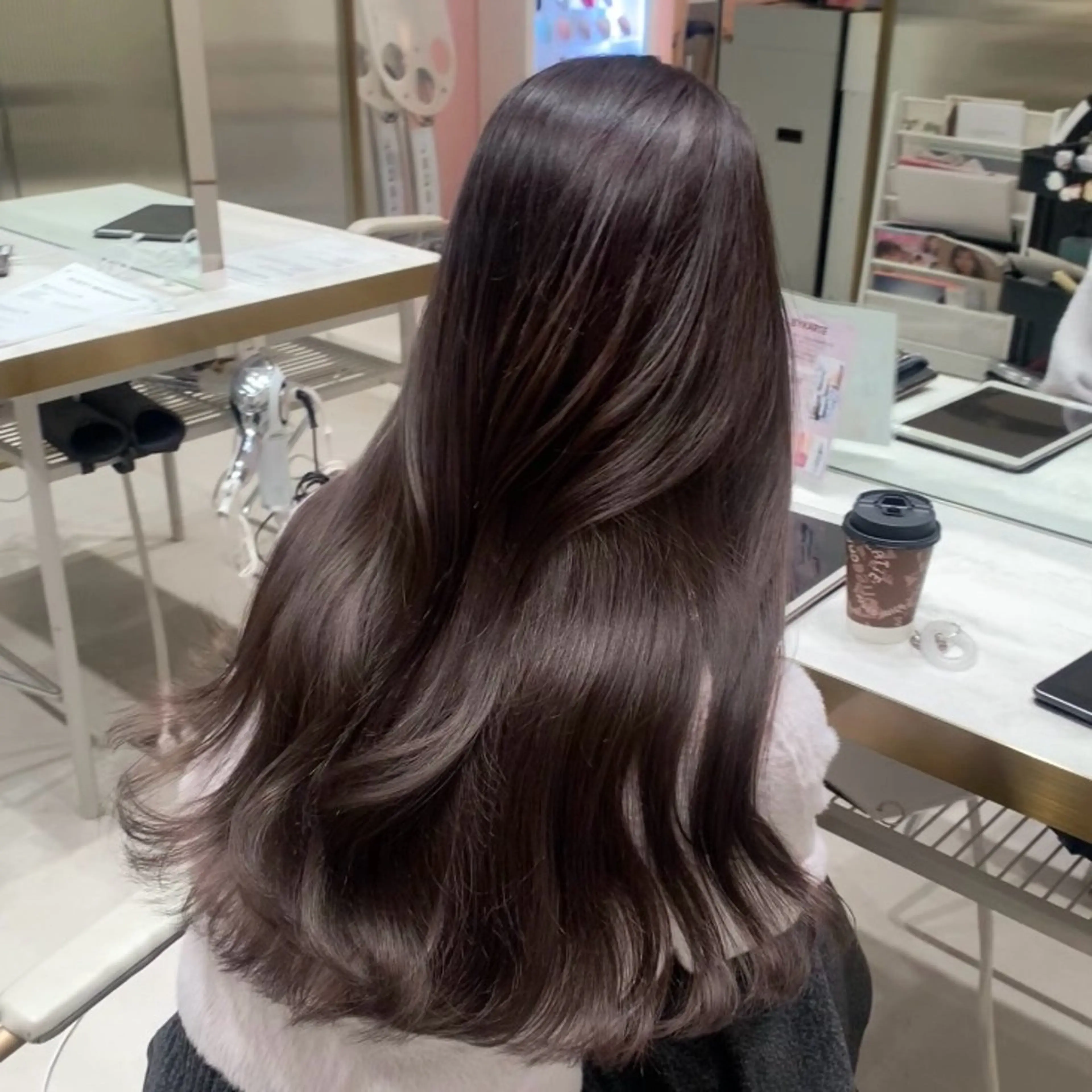 ロング カラー ヘアアレンジ ヘアカラー トリートメント 内田 志乃のヘアスタイル