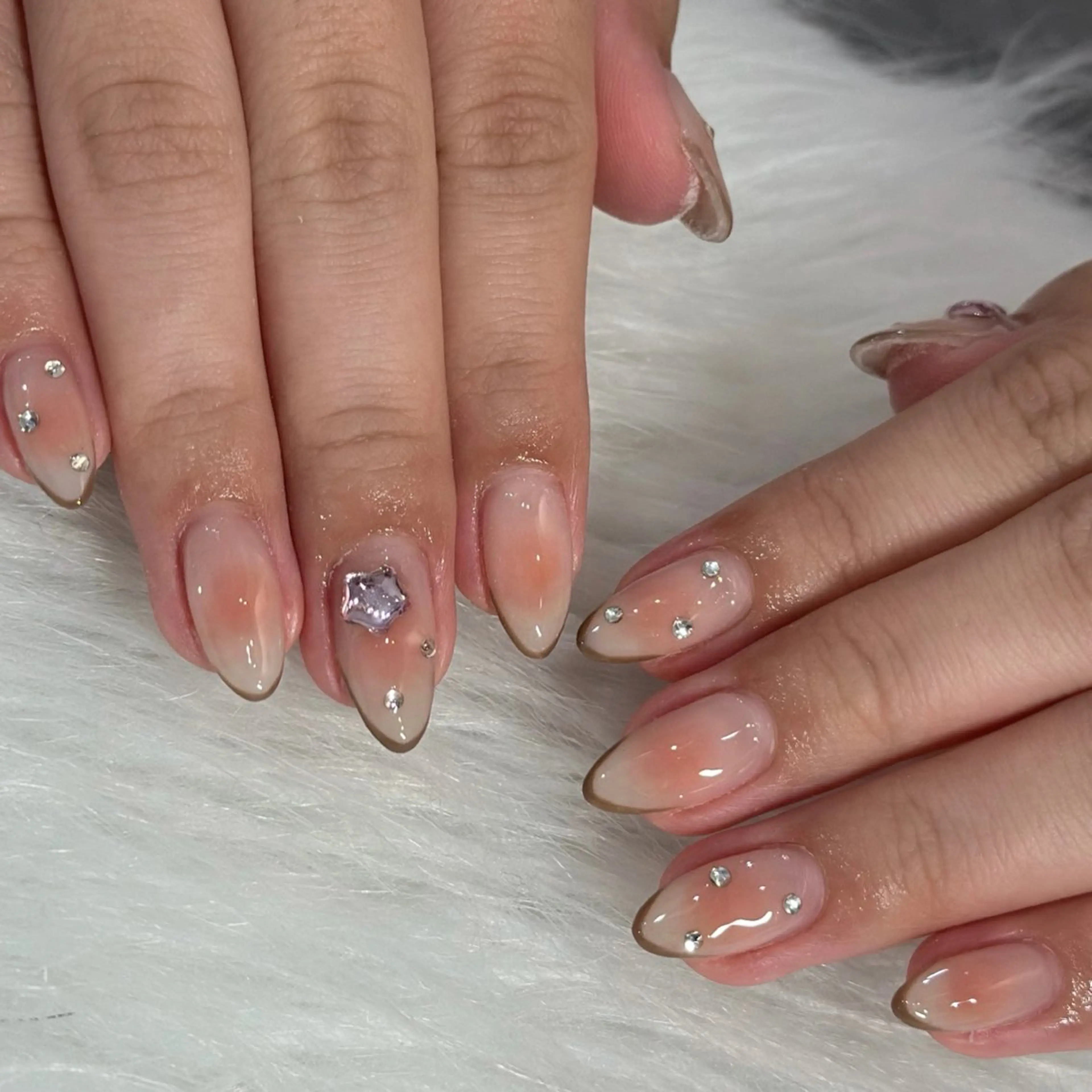 ネイル ハンドネイル LAVISH nanamiのネイルデザイン