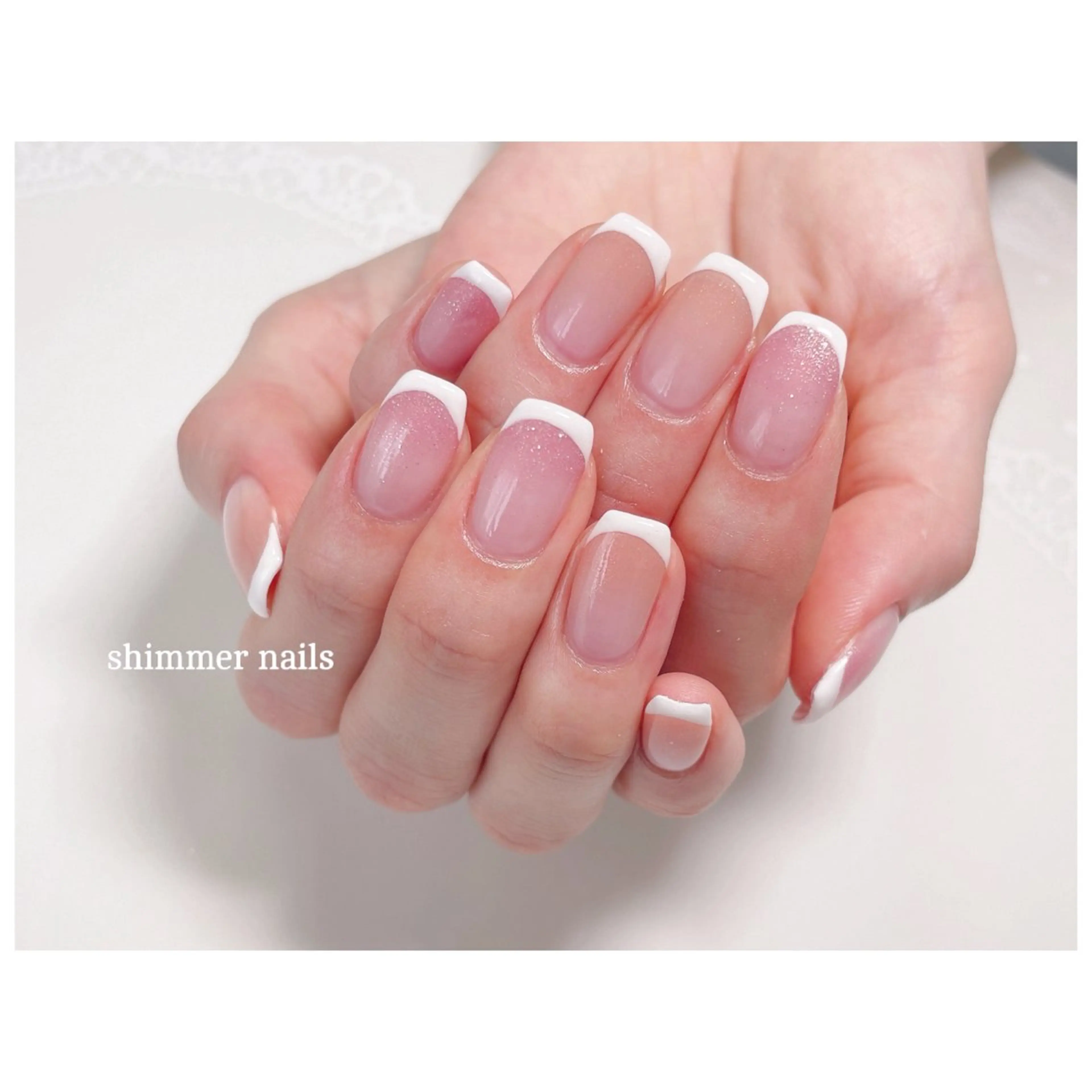 ネイル フレンチネイル 持ち込み shimmer nailsのネイルデザイン