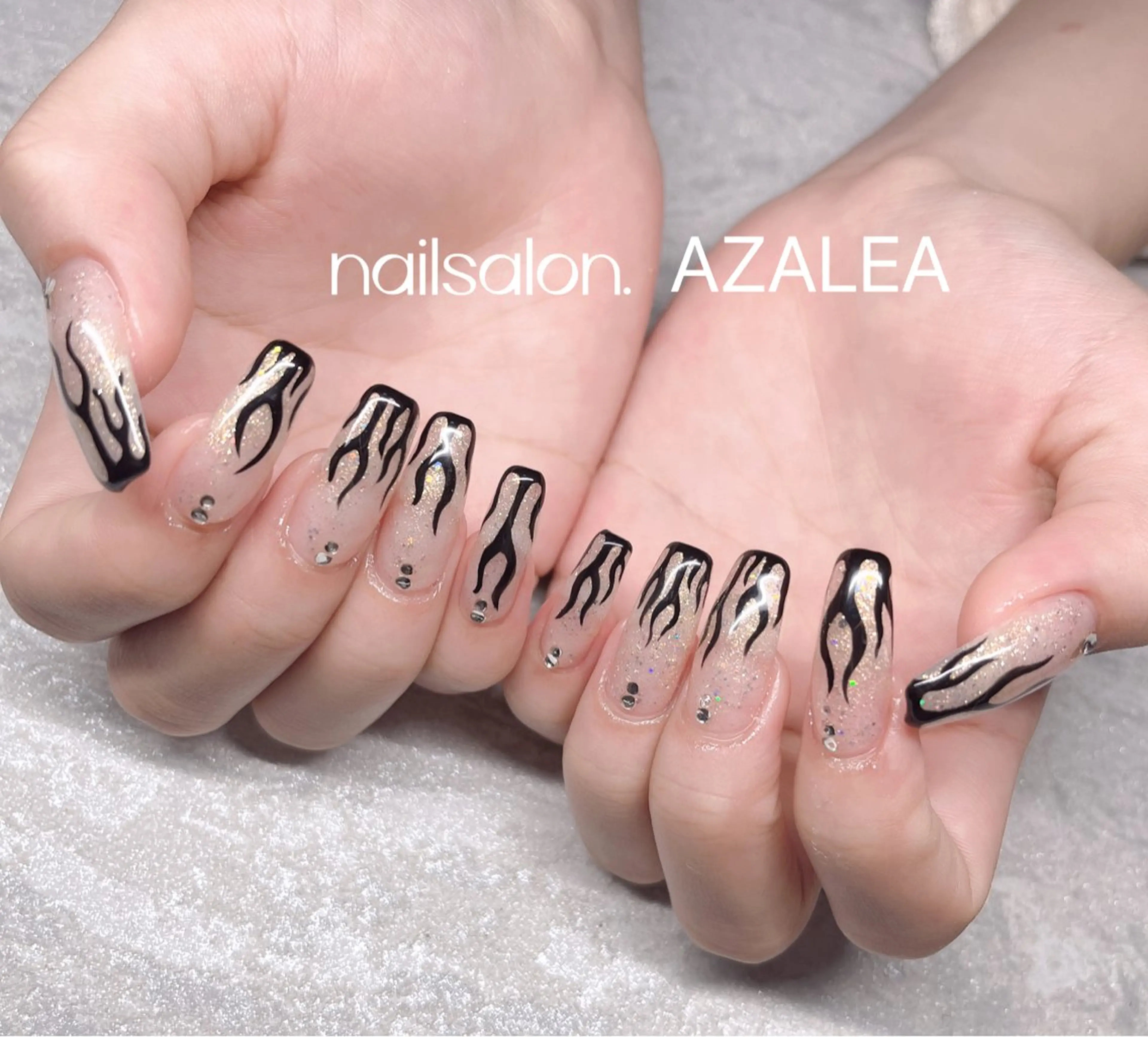 ネイル ハンドネイル R inのネイルデザイン