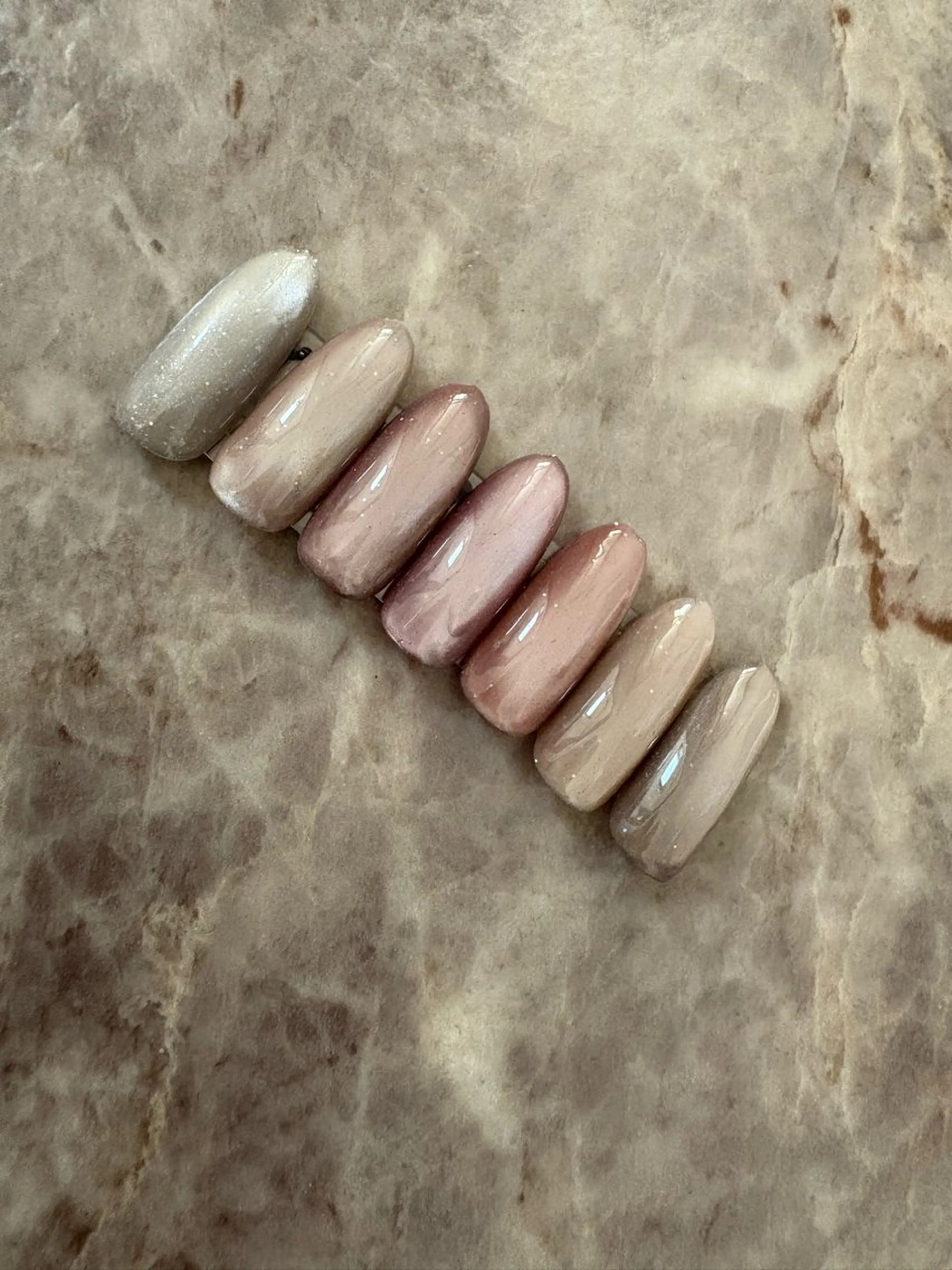 ネイル マグネットネイル ワンカラーネイル ハンドネイル private nail salon Sugar所属・Sugar Erikaのネイルデザイン