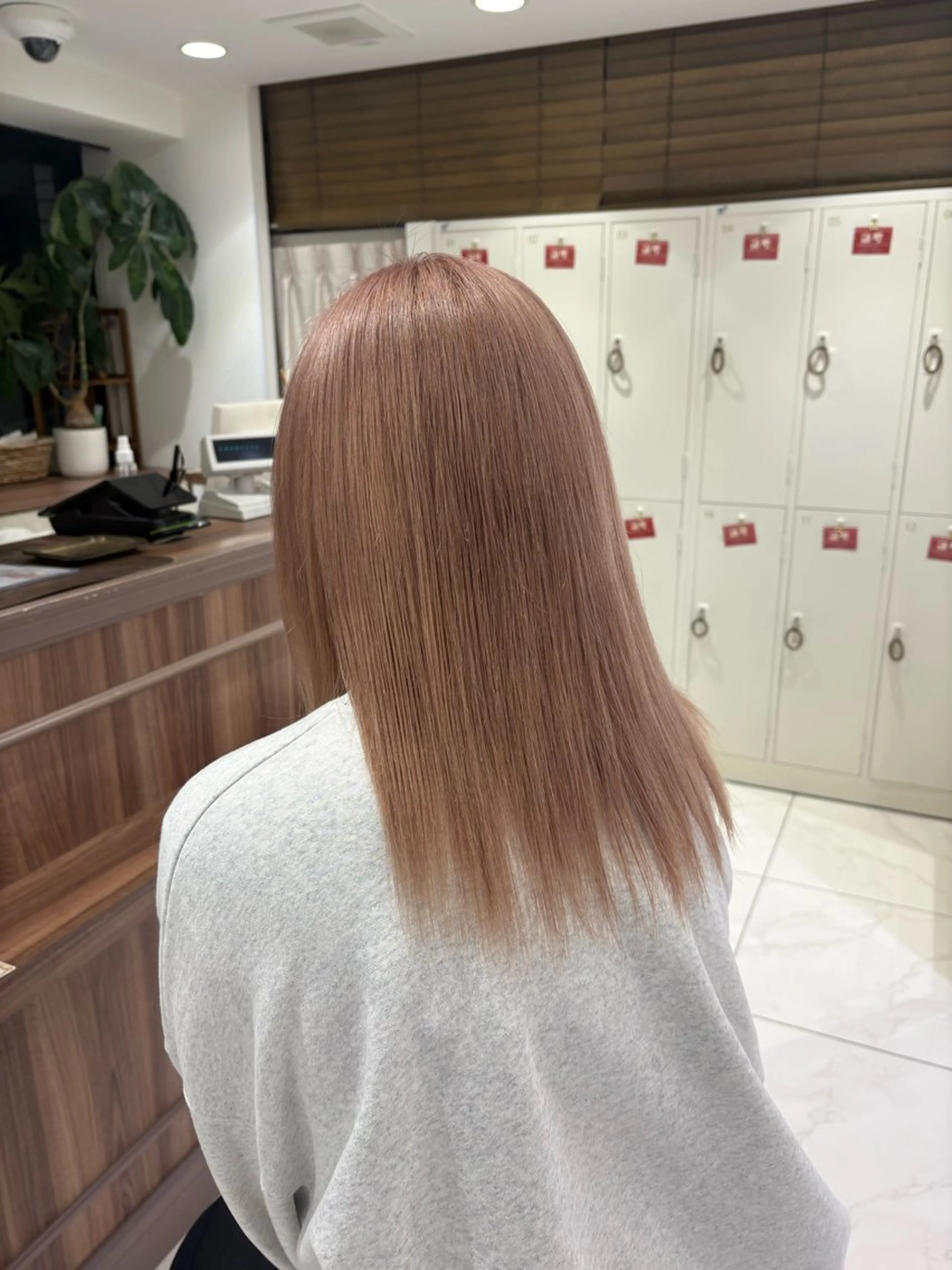 カラー ヘアカラー 加藤芽実カラーリスト /ミルクティーカラーのヘアスタイル