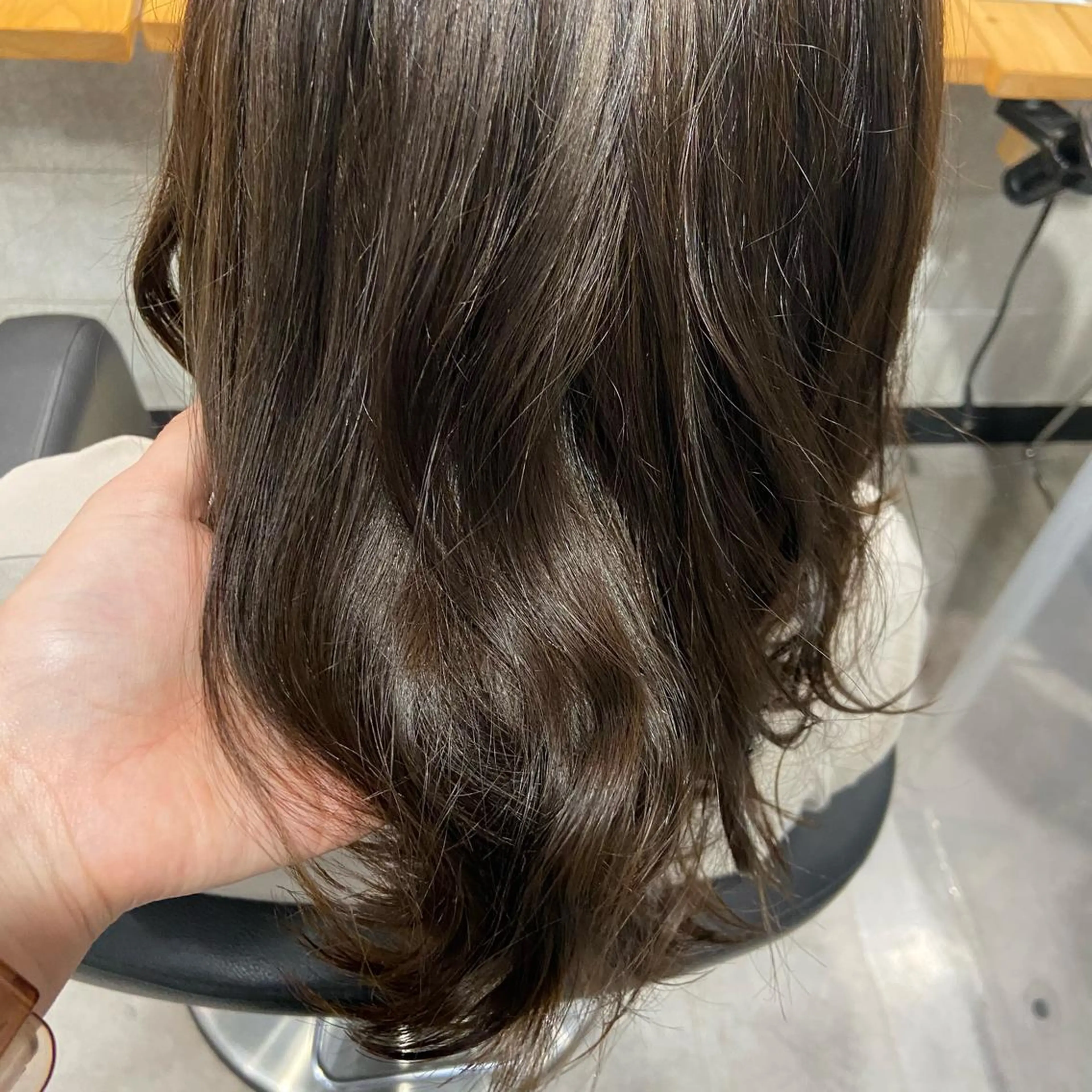 ショート カラー アッシュ ベージュカラー 黒髪 ブリーチ ブラウンカラー MEI🎀垢抜けカラ ー🎀韓国styleのヘアスタイル