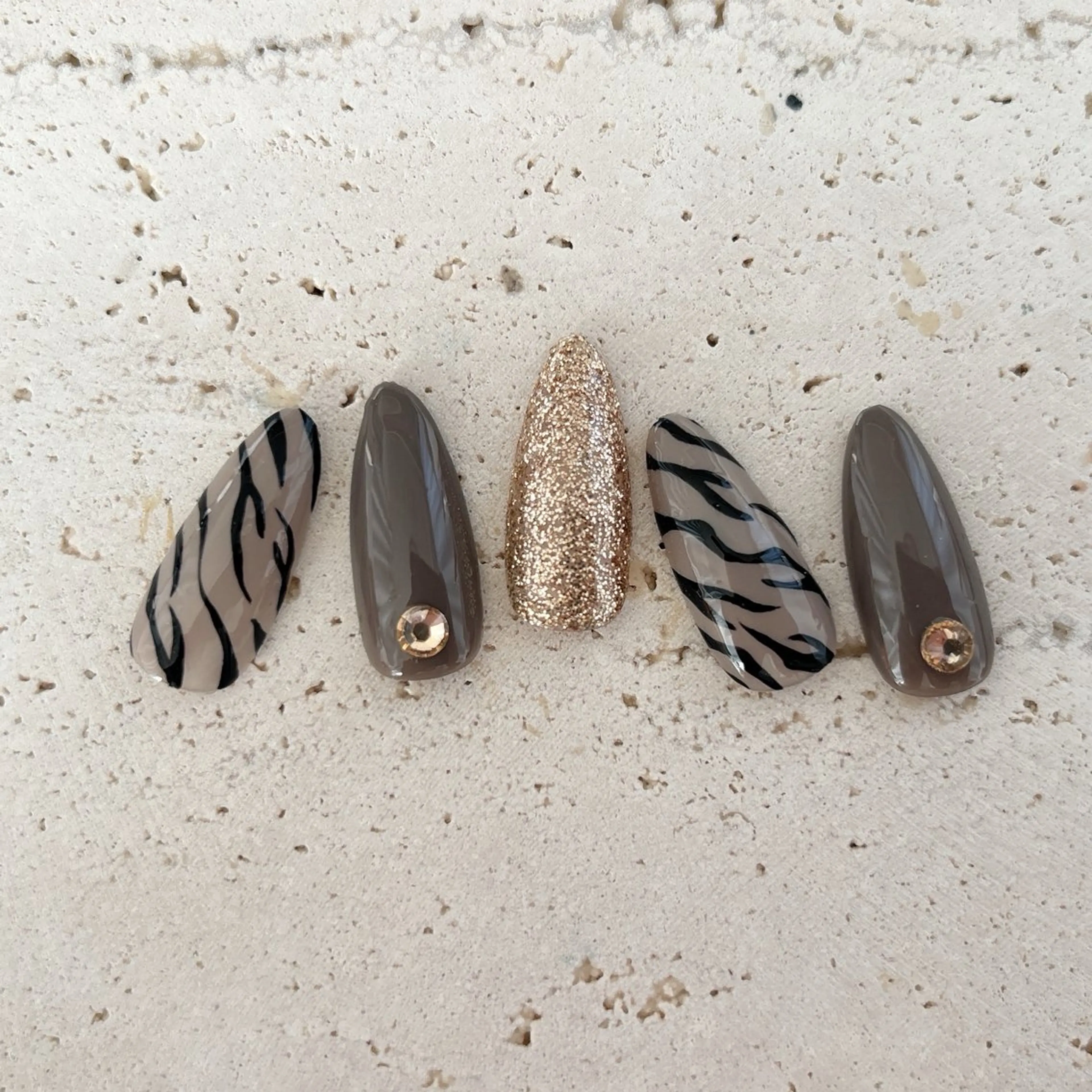 ネイル 愛川町 あんすりうむのネイルデザイン