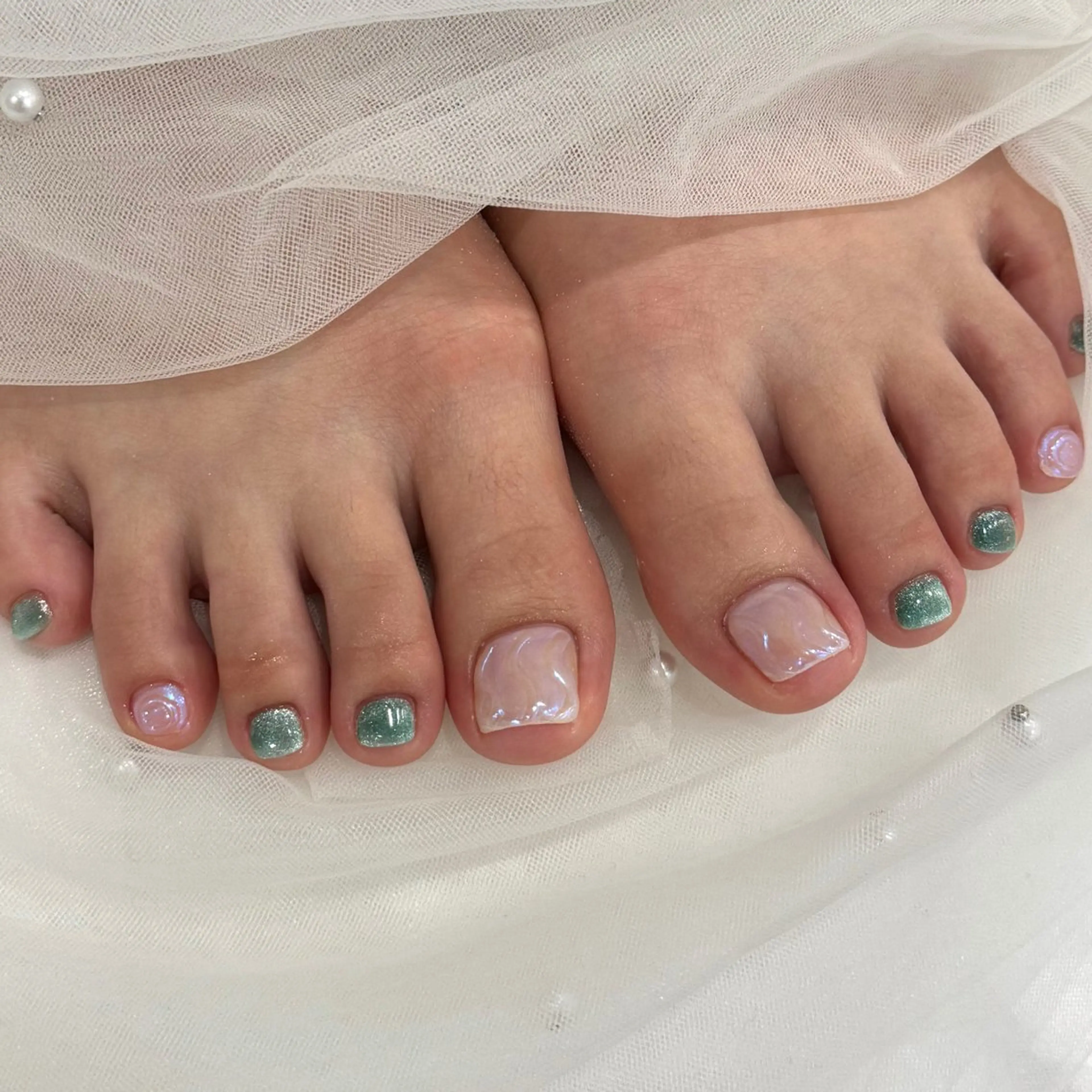 ネイル オーロラネイル マグネットネイル ハンドネイル フットネイル ハンドケア Yoshiha .Mのネイルデザイン