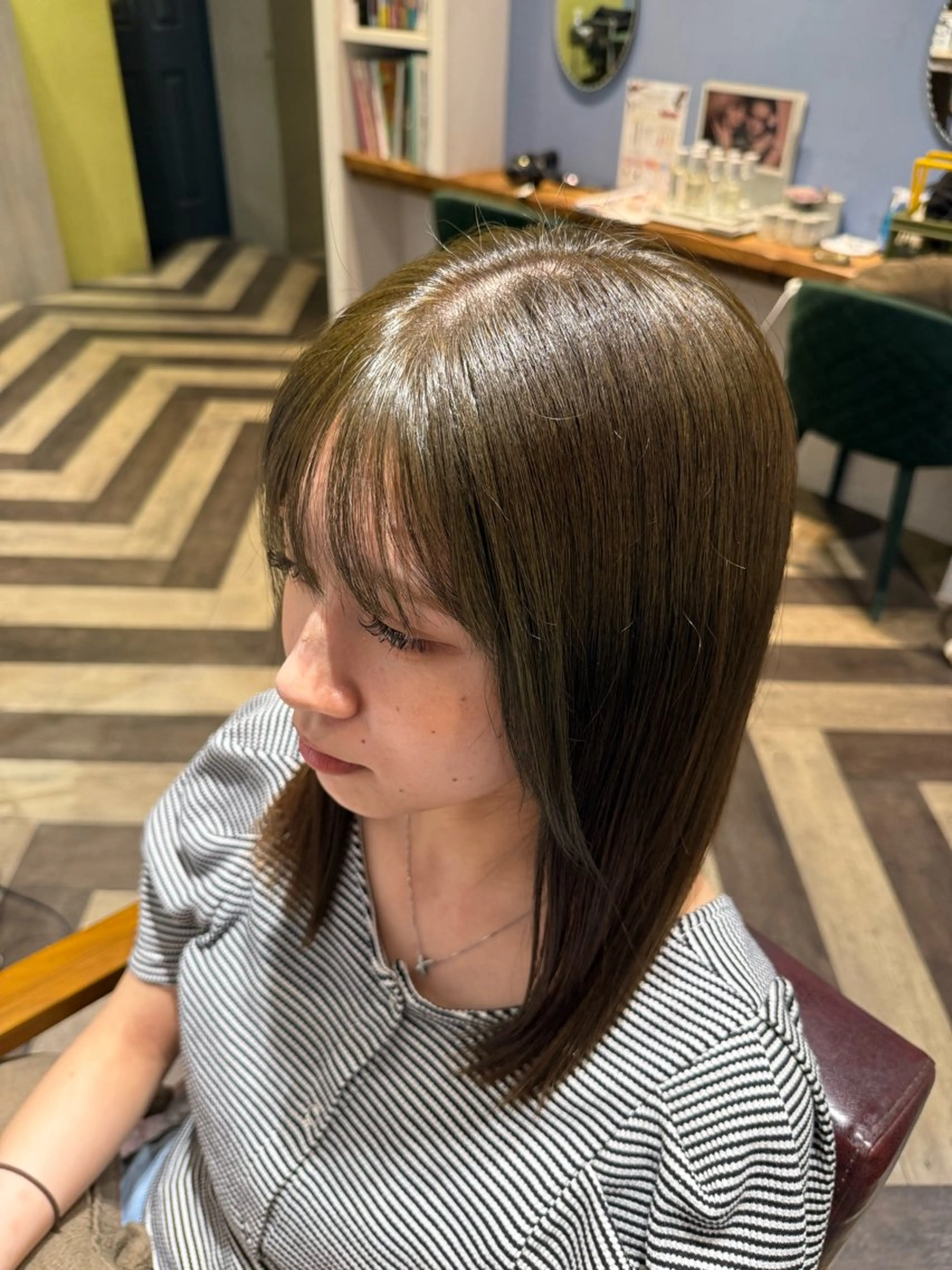 ミディアム カラー ヘアカラー echelle 🐈‍⬛瑠菜のヘアスタイル