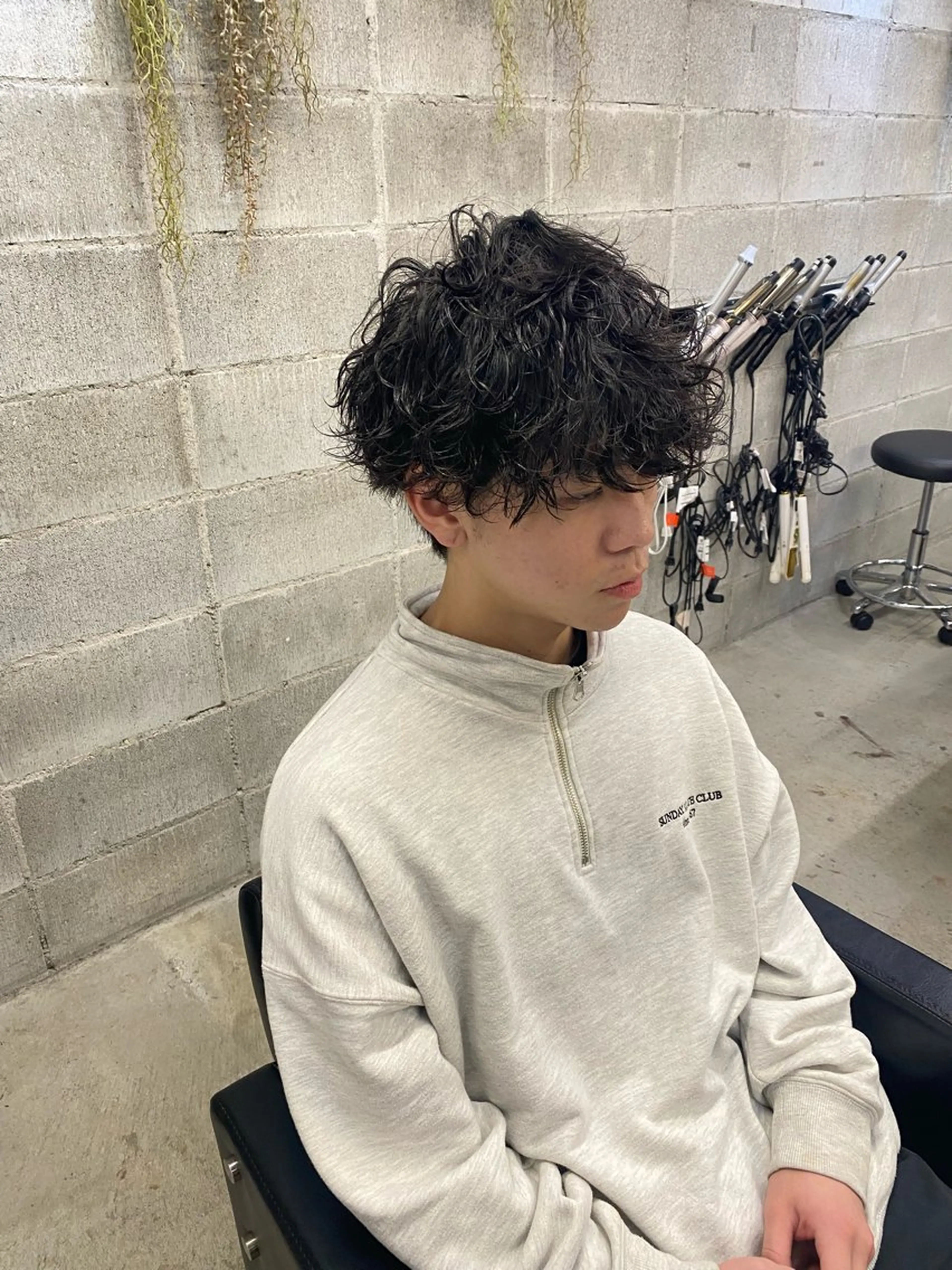 パーマ メンズ 友利 翔太のヘアスタイル