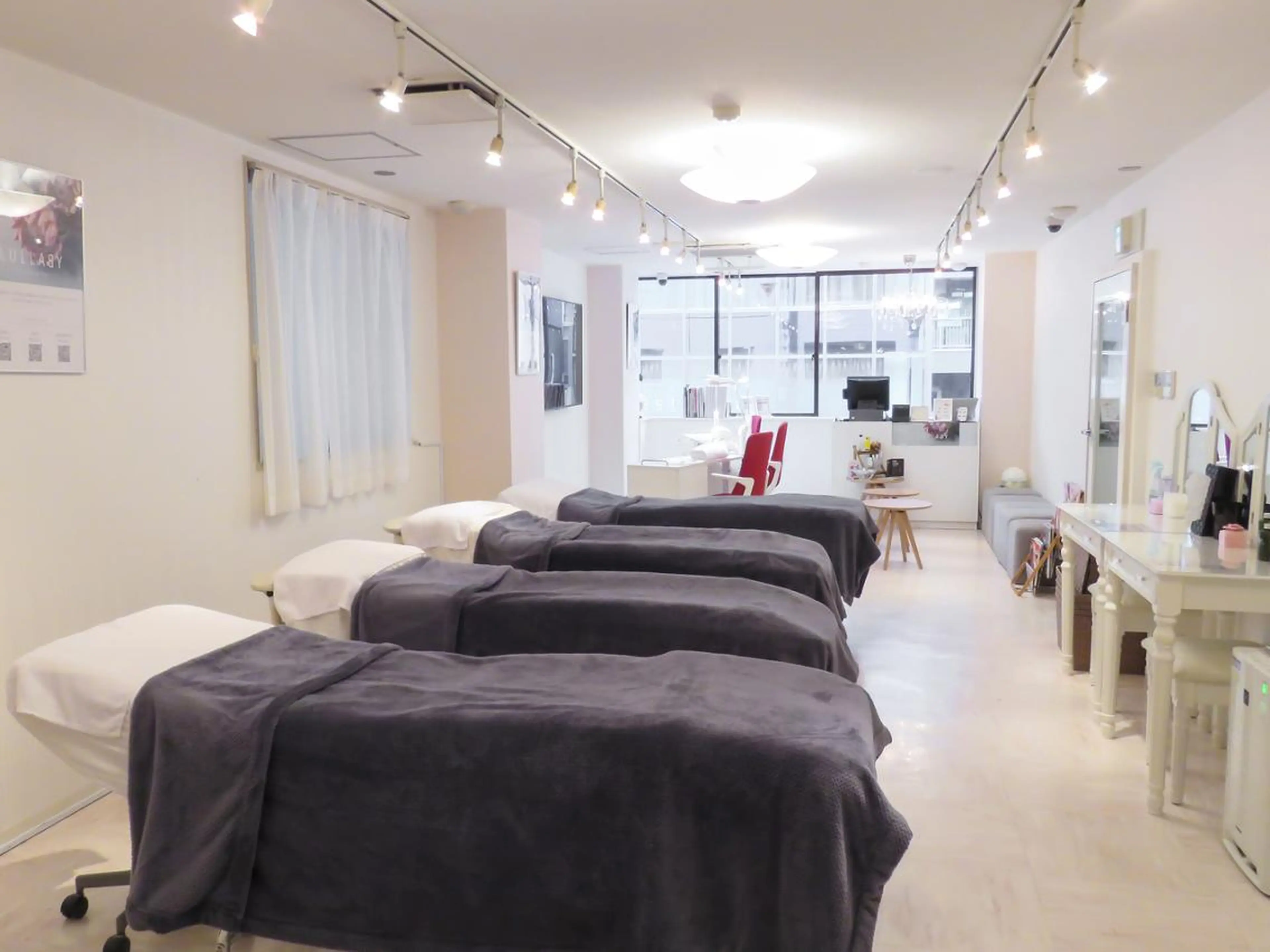 マツエク・マツパ LULLABY 銀座並木通り店のネイルデザイン