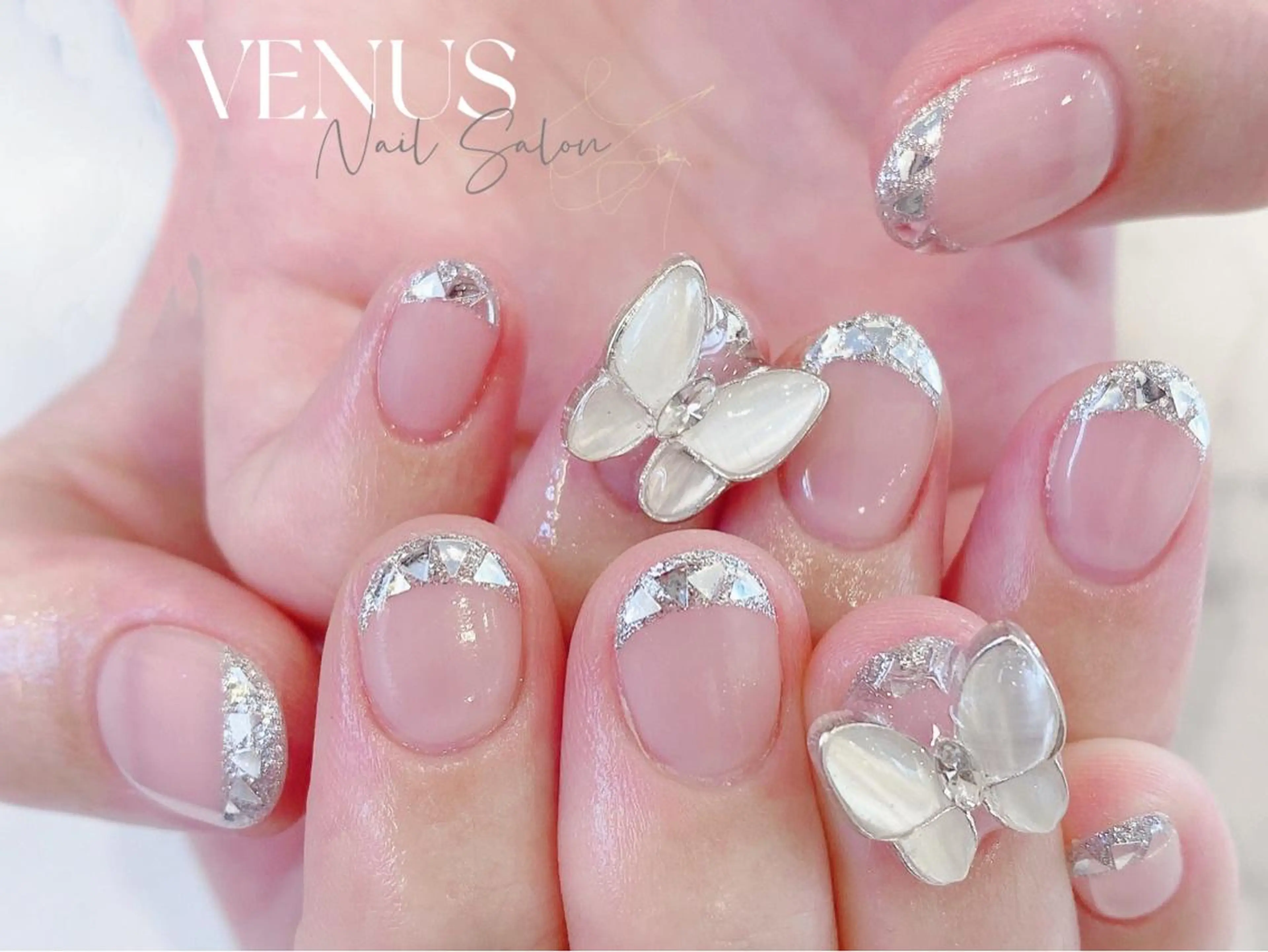 ショート VENUS Nail ★池袋徒歩2分のネイルデザイン