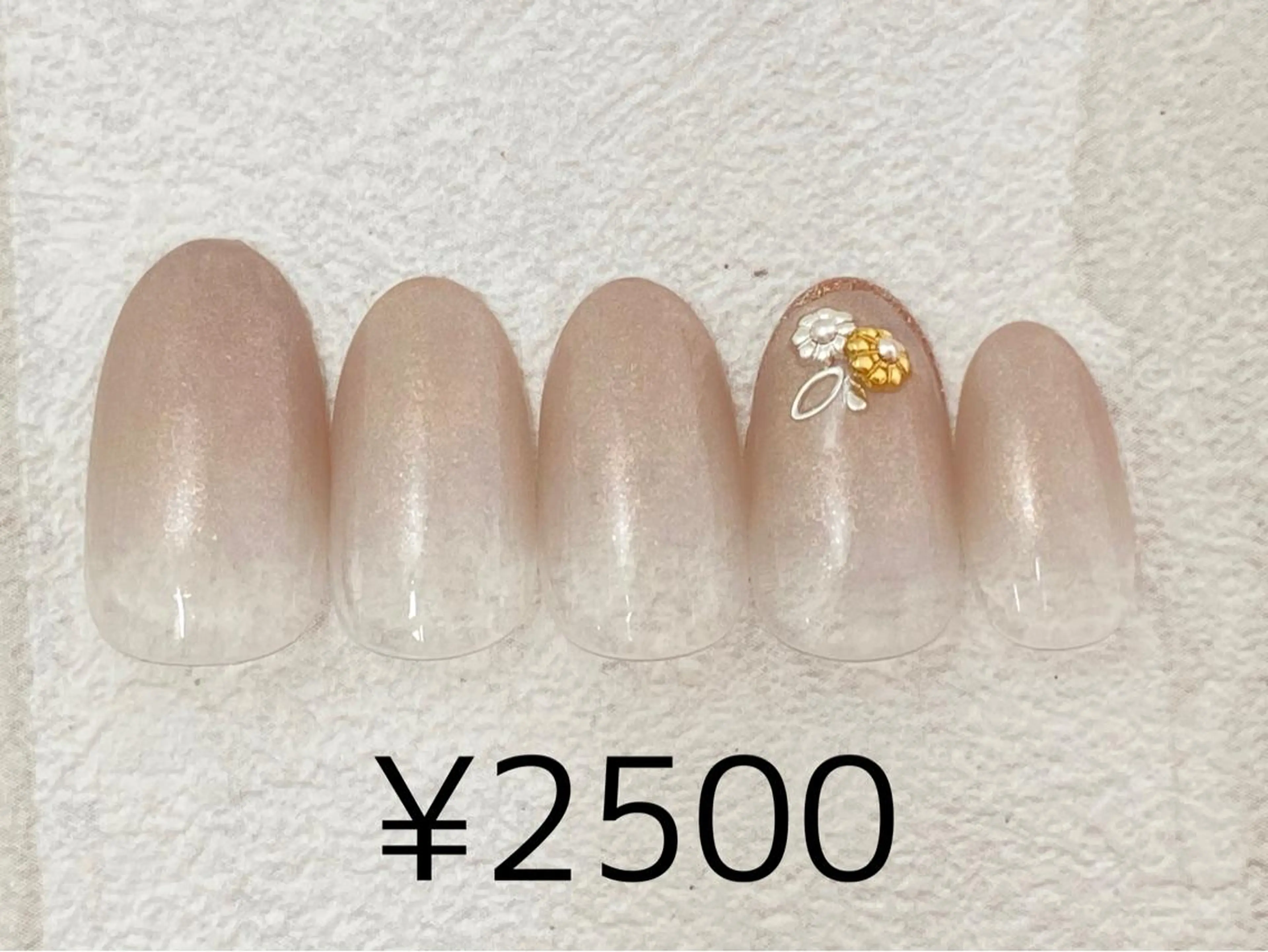 ネイル 株式会社JUEGO .○°のネイルデザイン