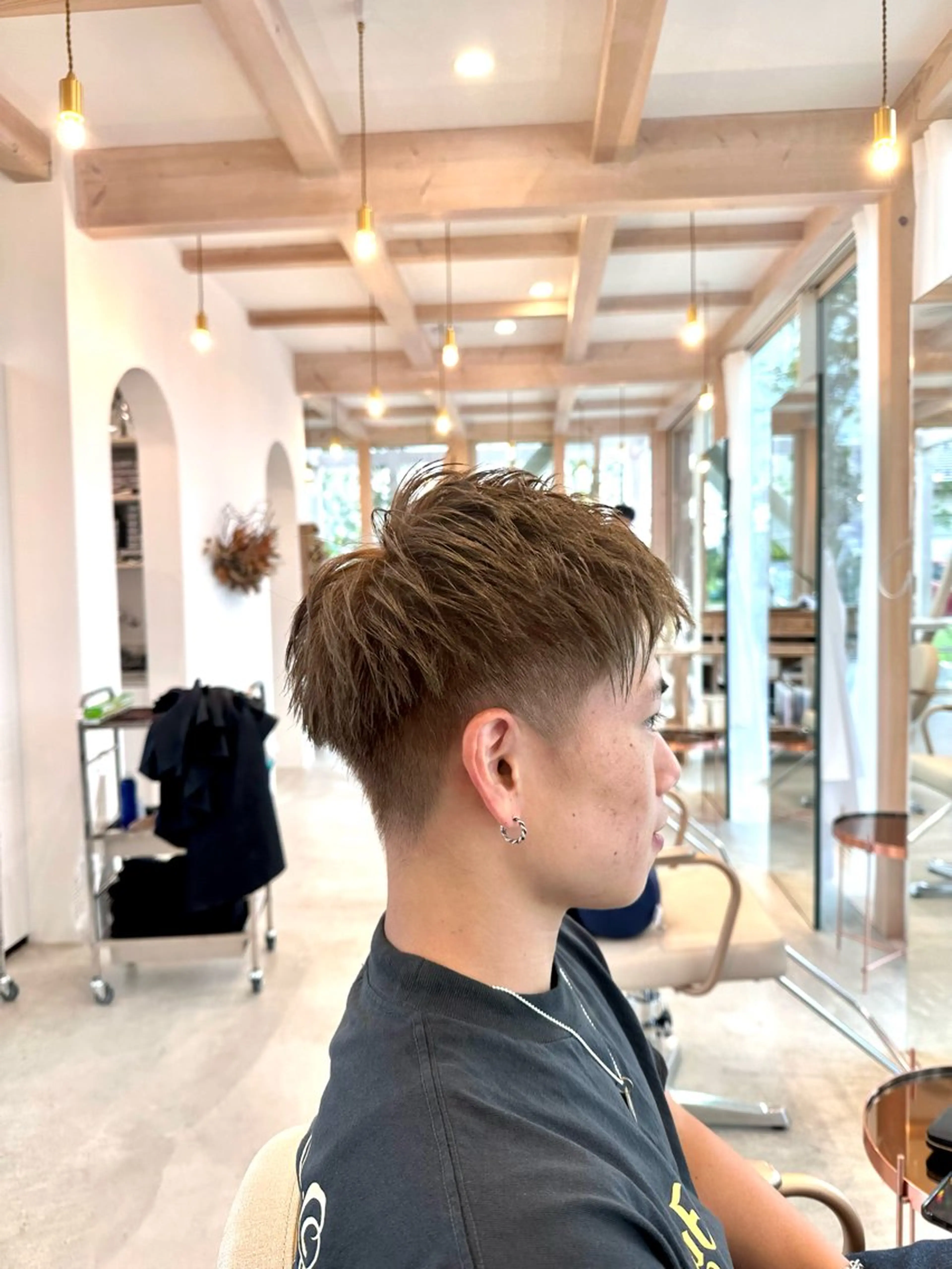 カラー メンズ 刈り上げ and c所属・NISHI （ニシ）のヘアスタイル