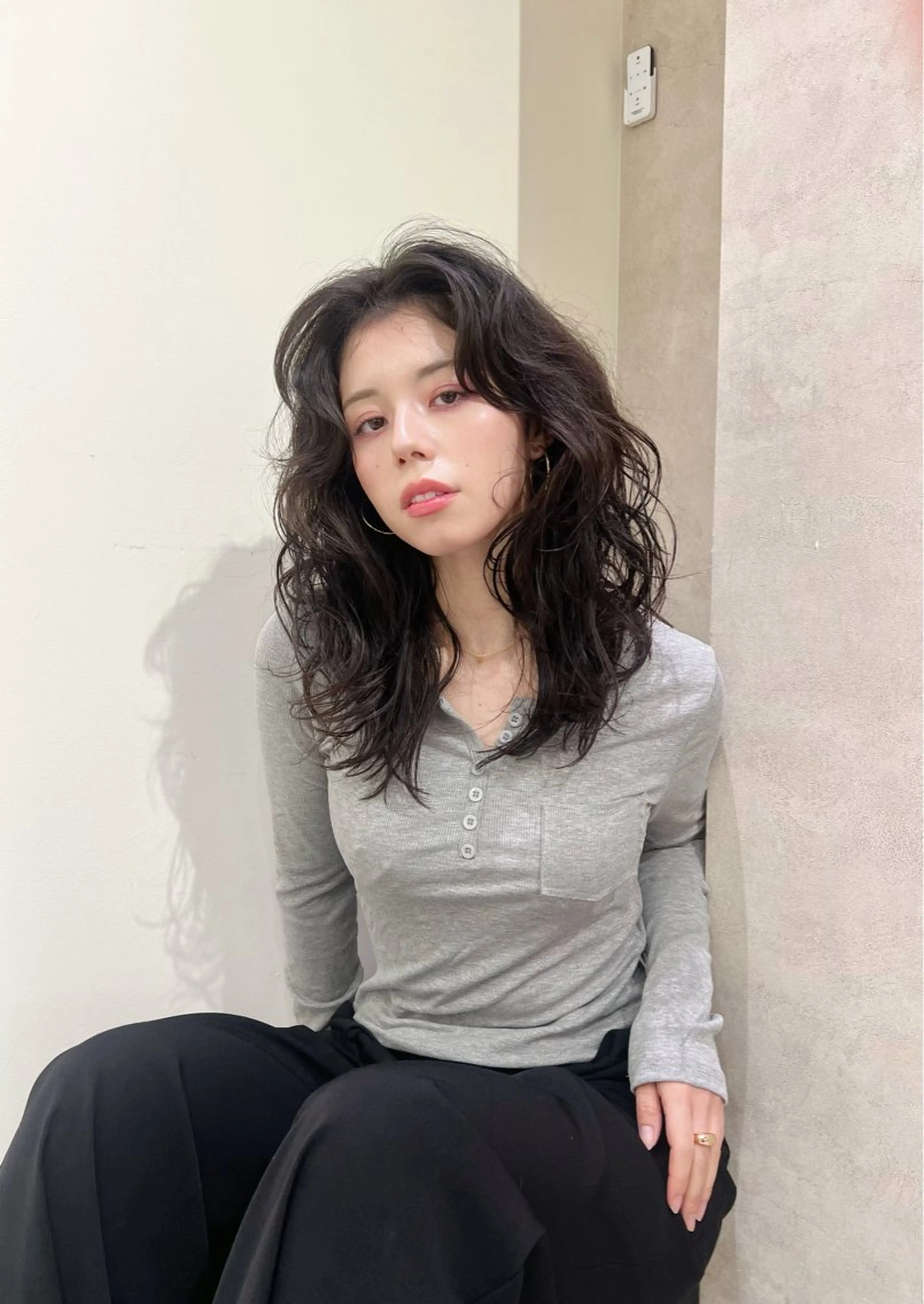 セミロング ヘアアレンジ セミロングパーマ 茂木 未海のヘアスタイル