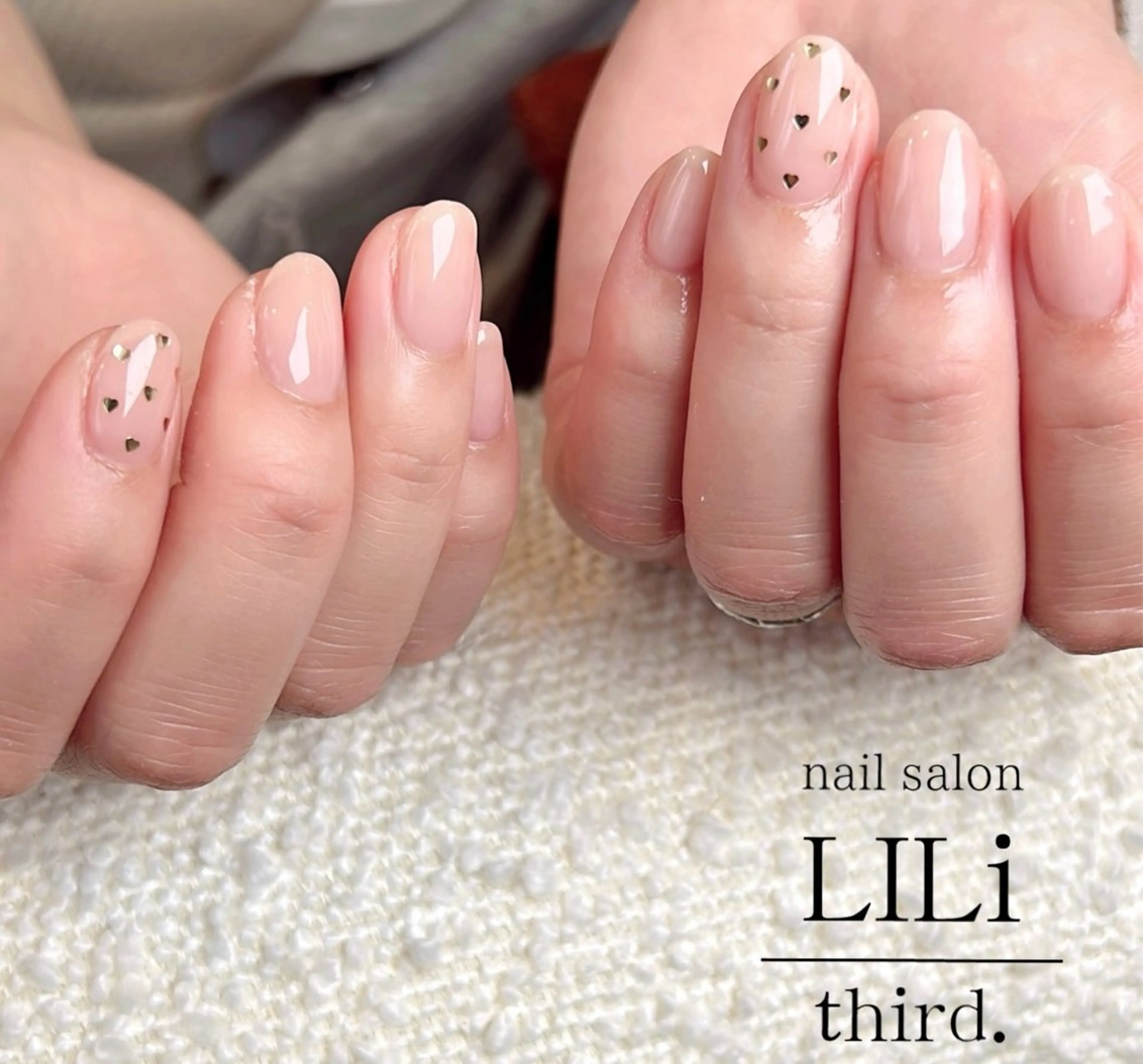 ネイル アートネイル ドット ハート オフィスネイル シンプルネイル nail salon LILi third.所属・Saya ᵕ̈*のネイルデザイン