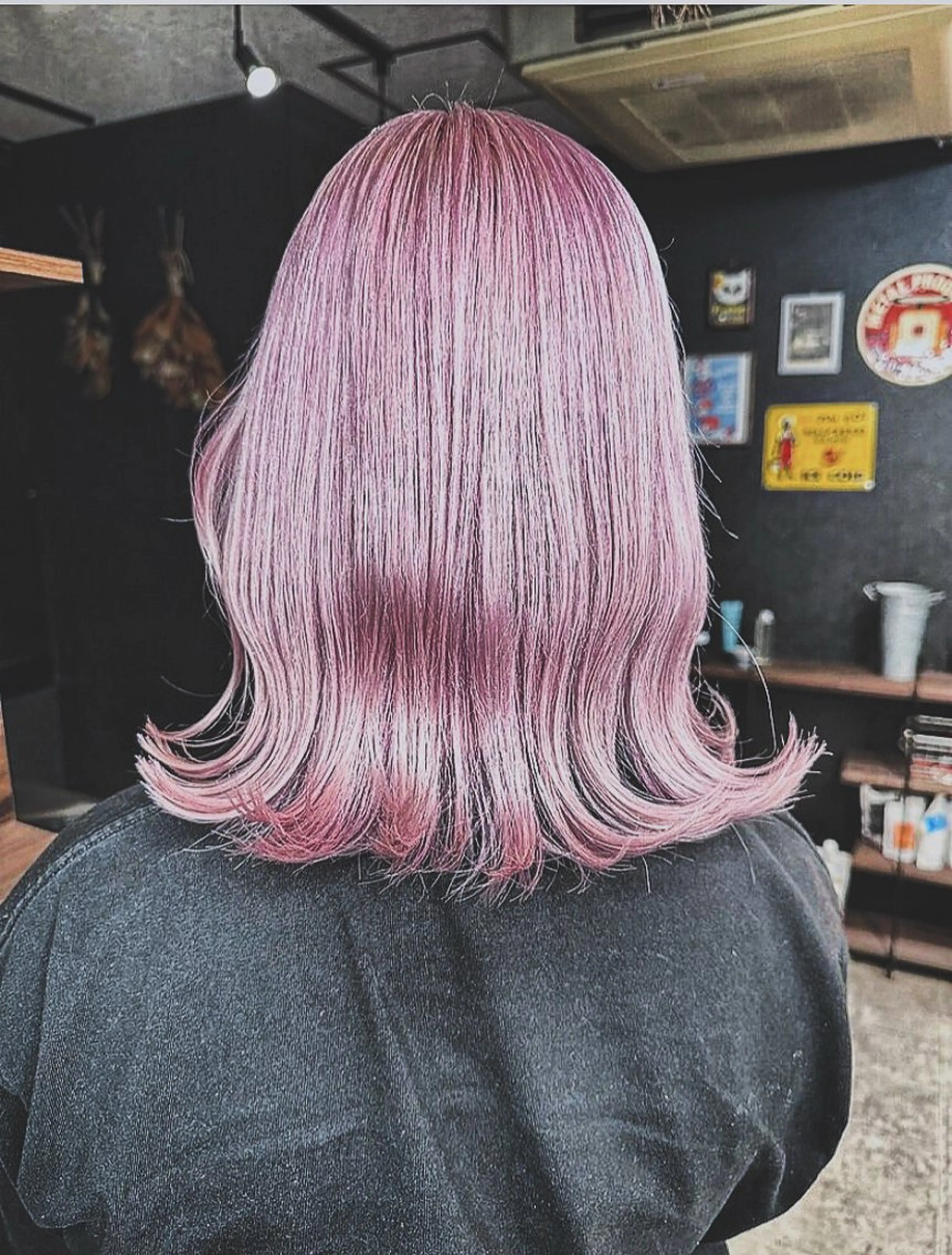 ミディアム カラー エクステ×ブリーチ 😈一ノ瀬千暁😈のヘアスタイル