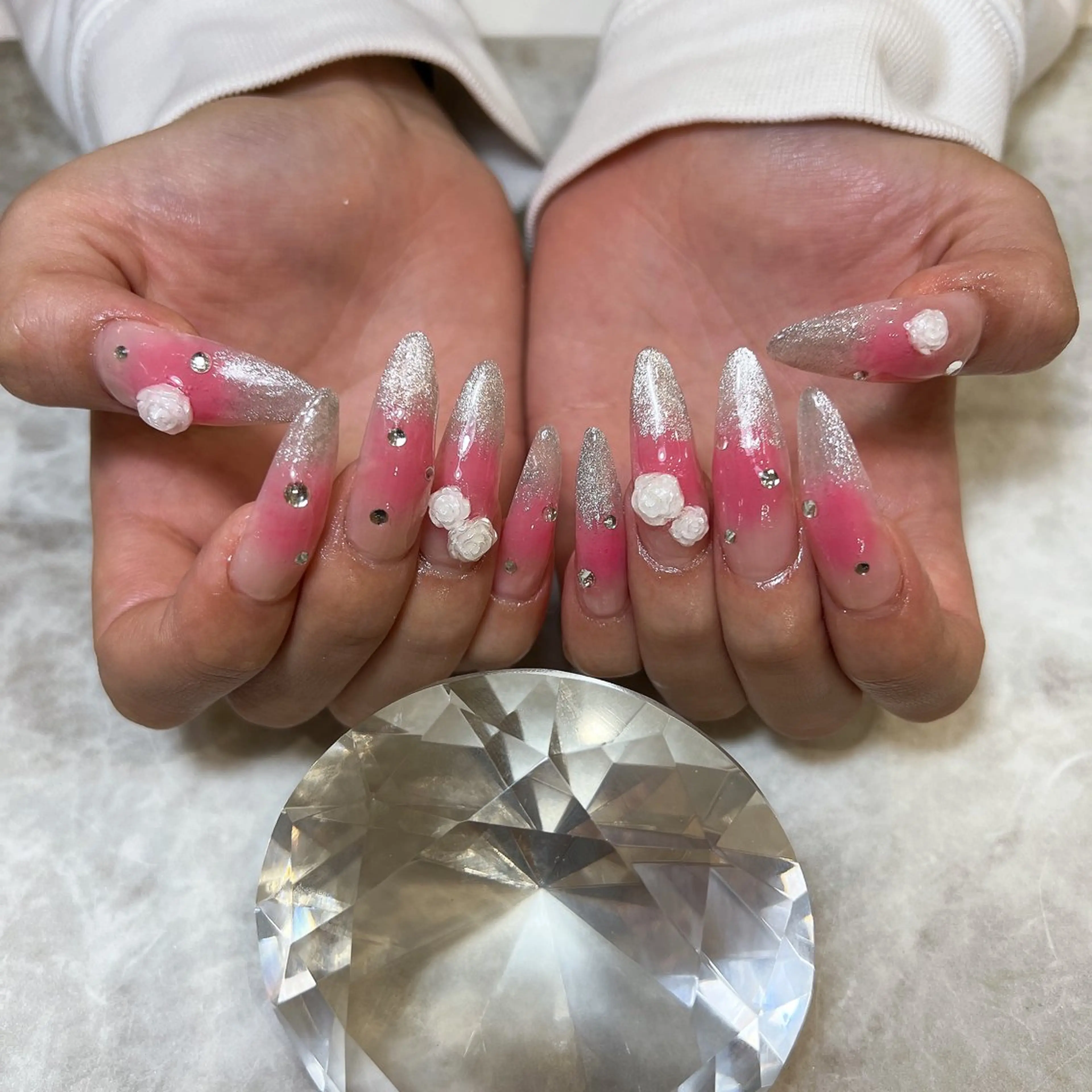 ネイル 長さ出し ネイルチップ lifra Hinaのネイルデザイン