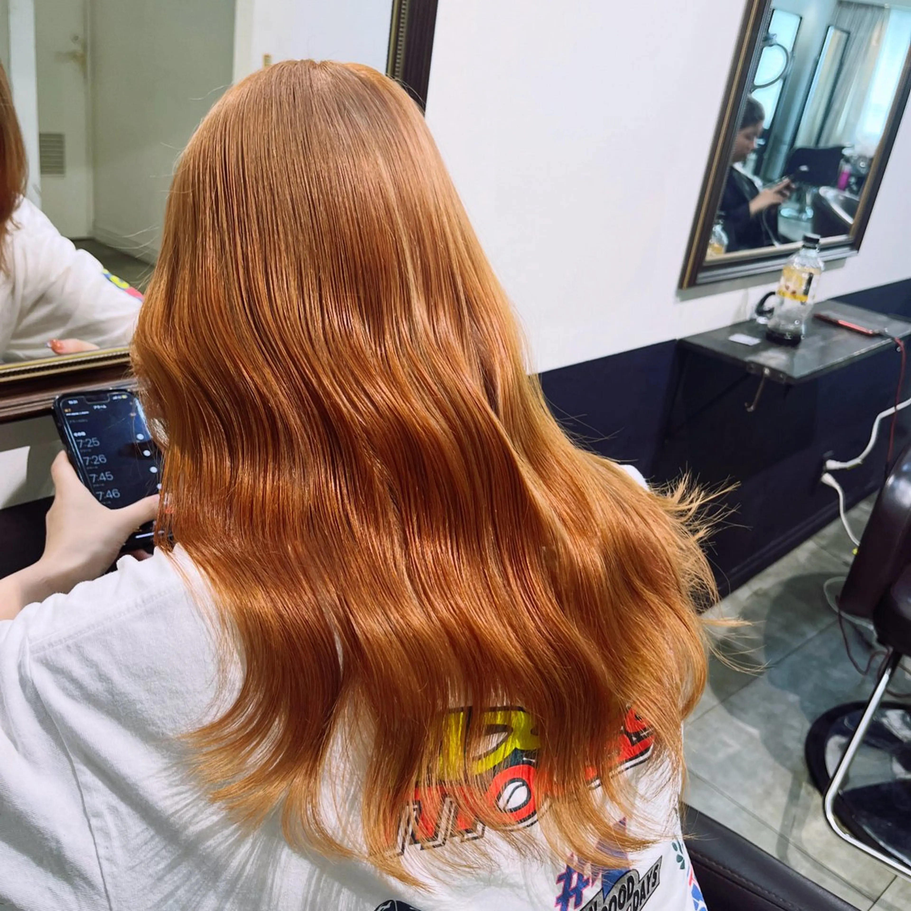 ロング カラー 🌈カラー特化 ハイトーンけいと🌈のヘアスタイル