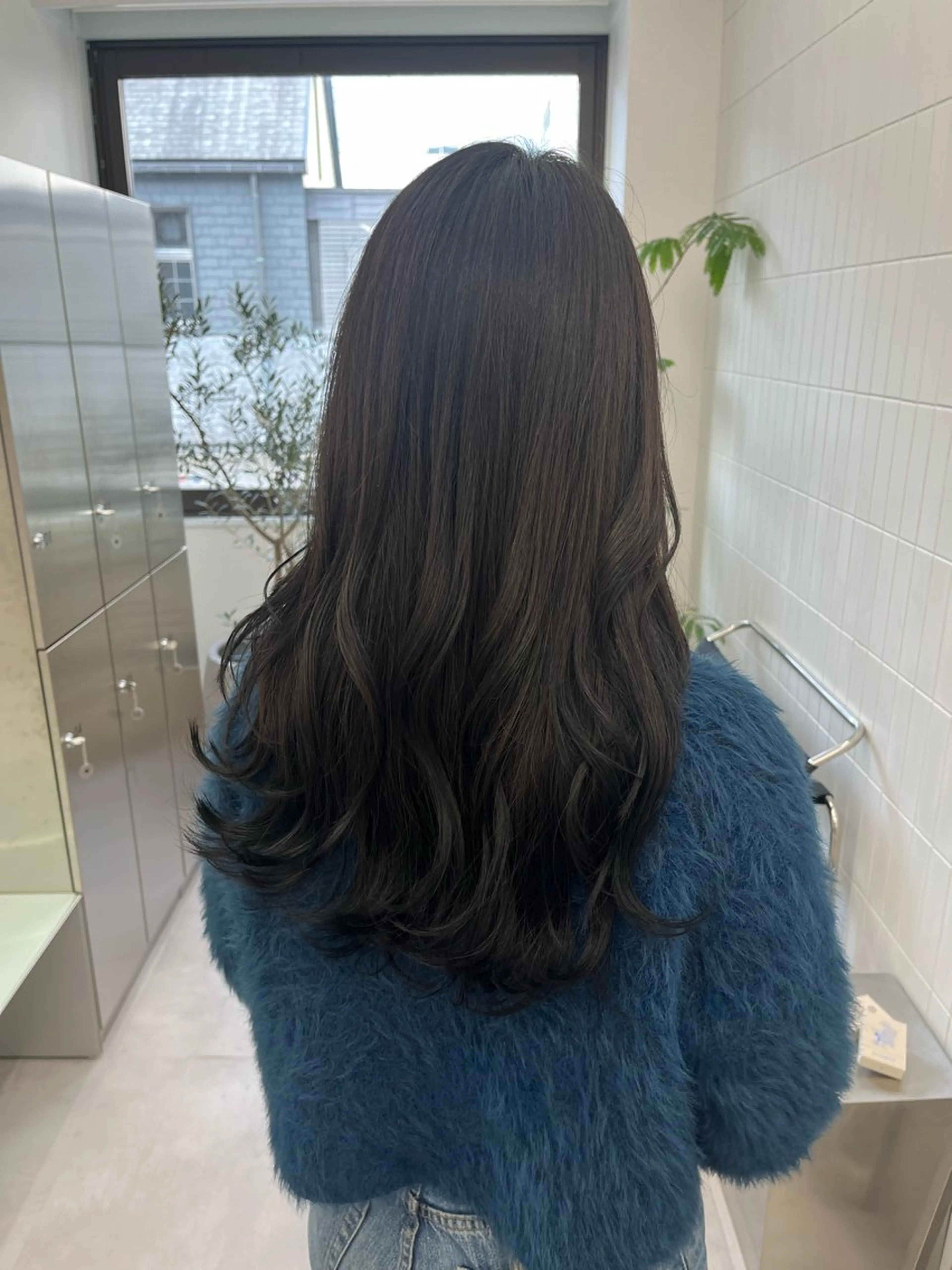 ミディアム チョコレートブラウン 韓国風ヘア レイヤーカット カット ヘアカラー トリートメント 髪質改善縮毛矯正/暖 色カラー/ウエダカナのヘアスタイル