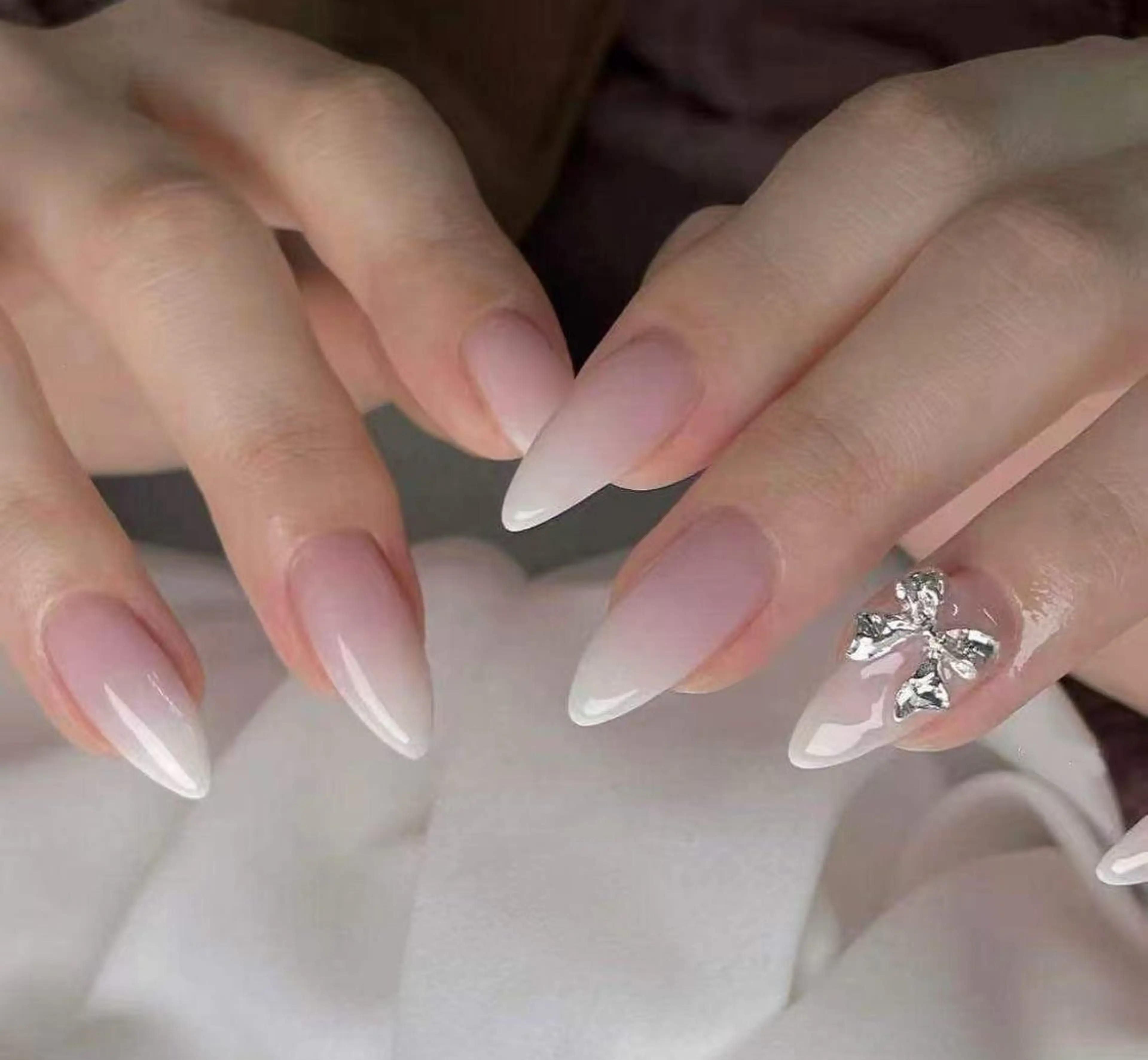 ネイル フラワーネイル フレンチネイル ジェルネイル ガラスフレンチ ハート ハンドネイル BabyYouMi ねねのネイルデザイン