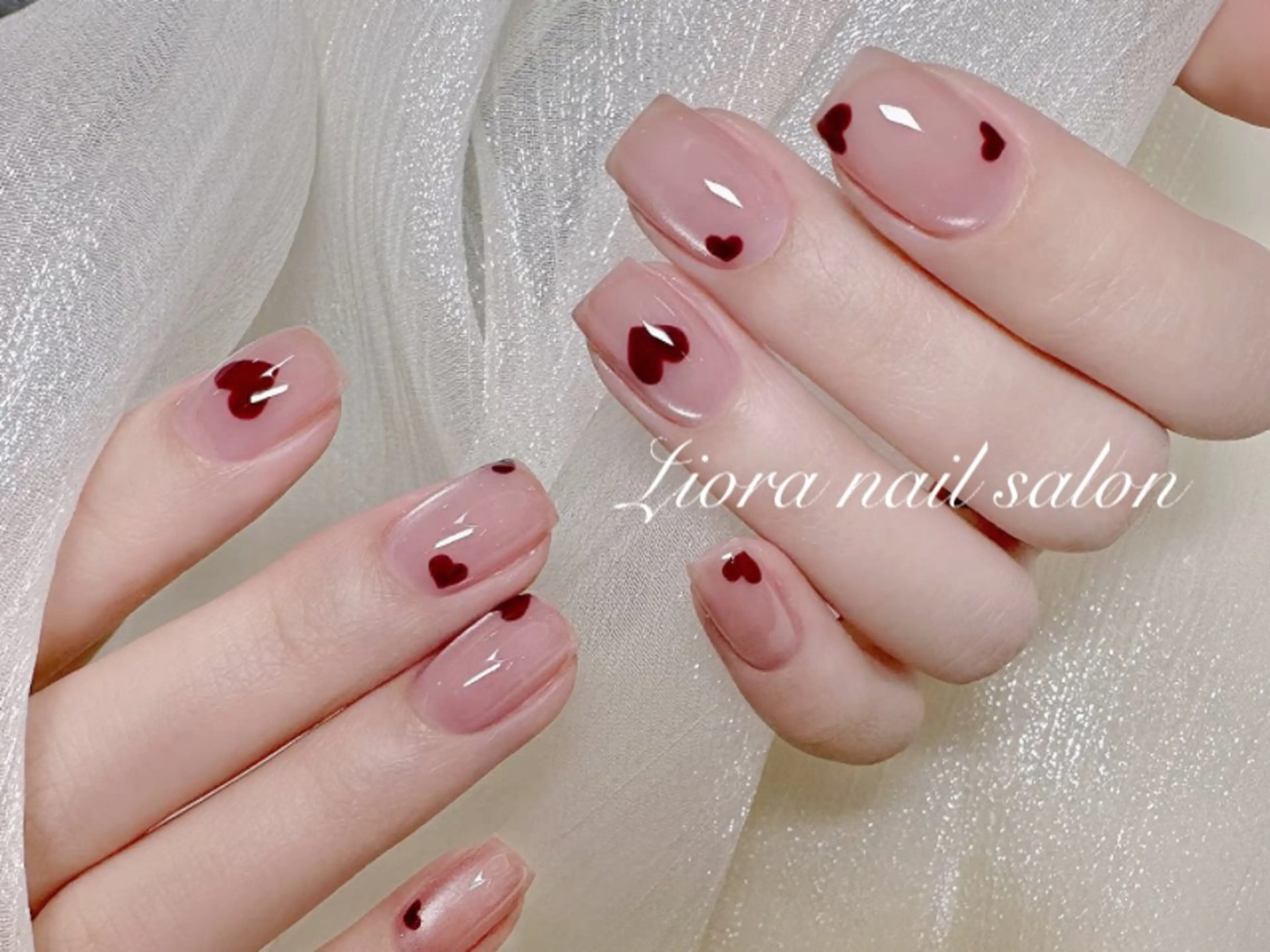 ネイル フレンチネイル ジェルネイル ガーリー グラデーション キラキラネイル ハンドネイル Liora nail 1のネイルデザイン