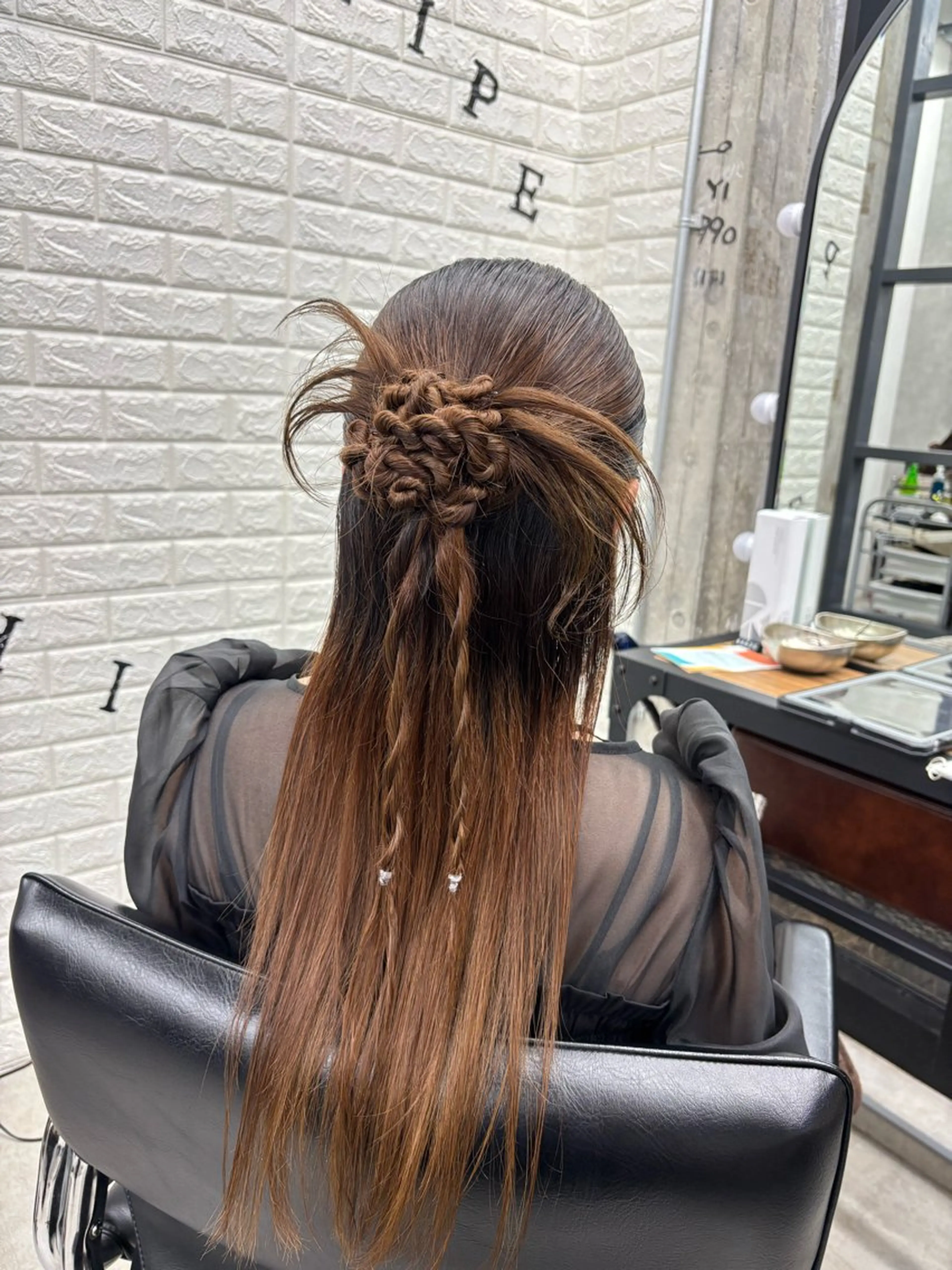 ロング ヘアアレンジ ハーフアップ お団子ヘア 結婚式・ブライダル ヘアセット 巻ける縮毛矯正🌸 勝倉　麗のヘアスタイル