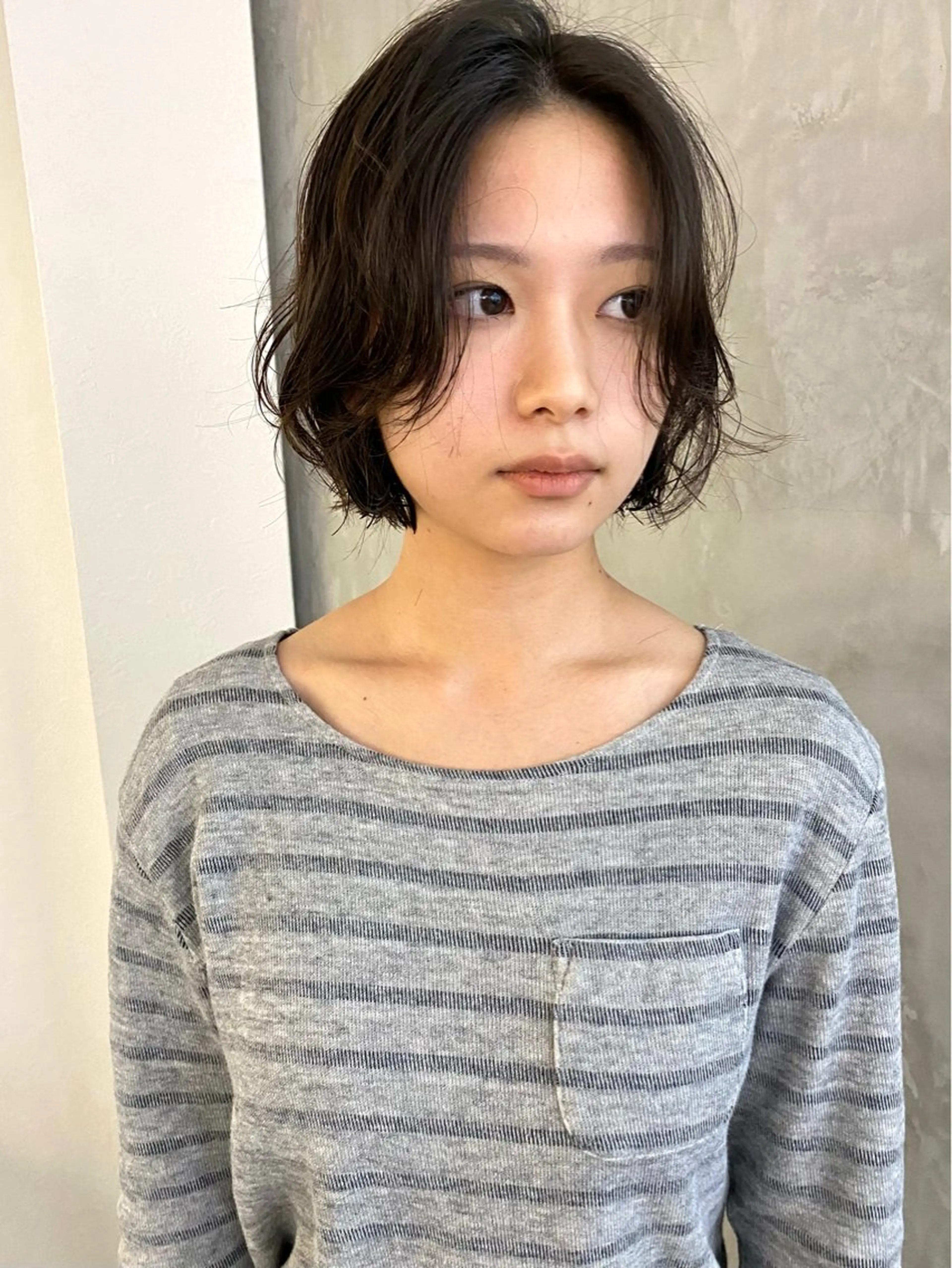 ショート パーマ ボブ レイヤーカット ニュアンスパーマ カット パーマ トリートメント 森貴裕/ベージュ/ パーマ/オリーブのヘアスタイル