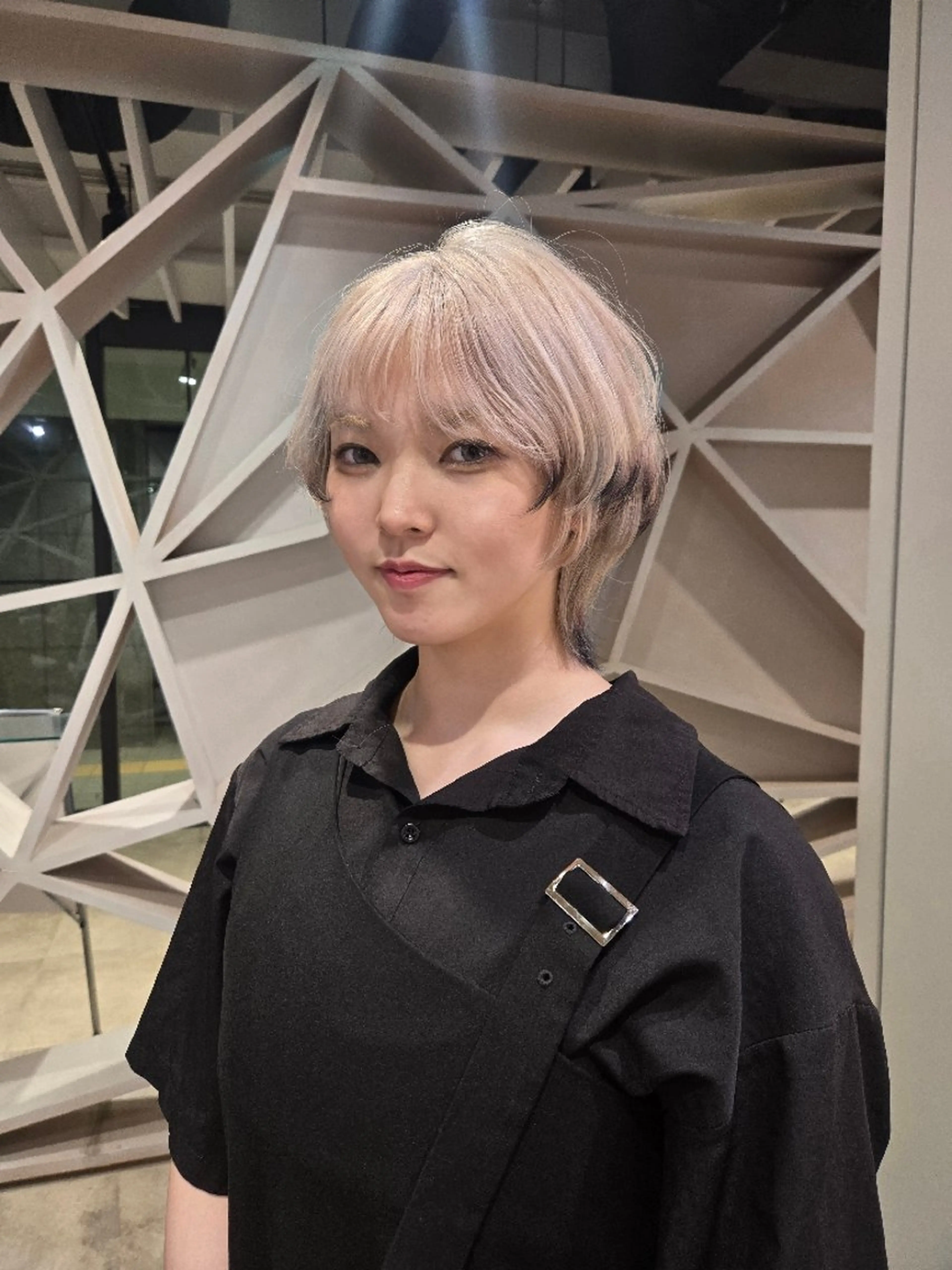 ショート 佐々木 美玖のヘアスタイル