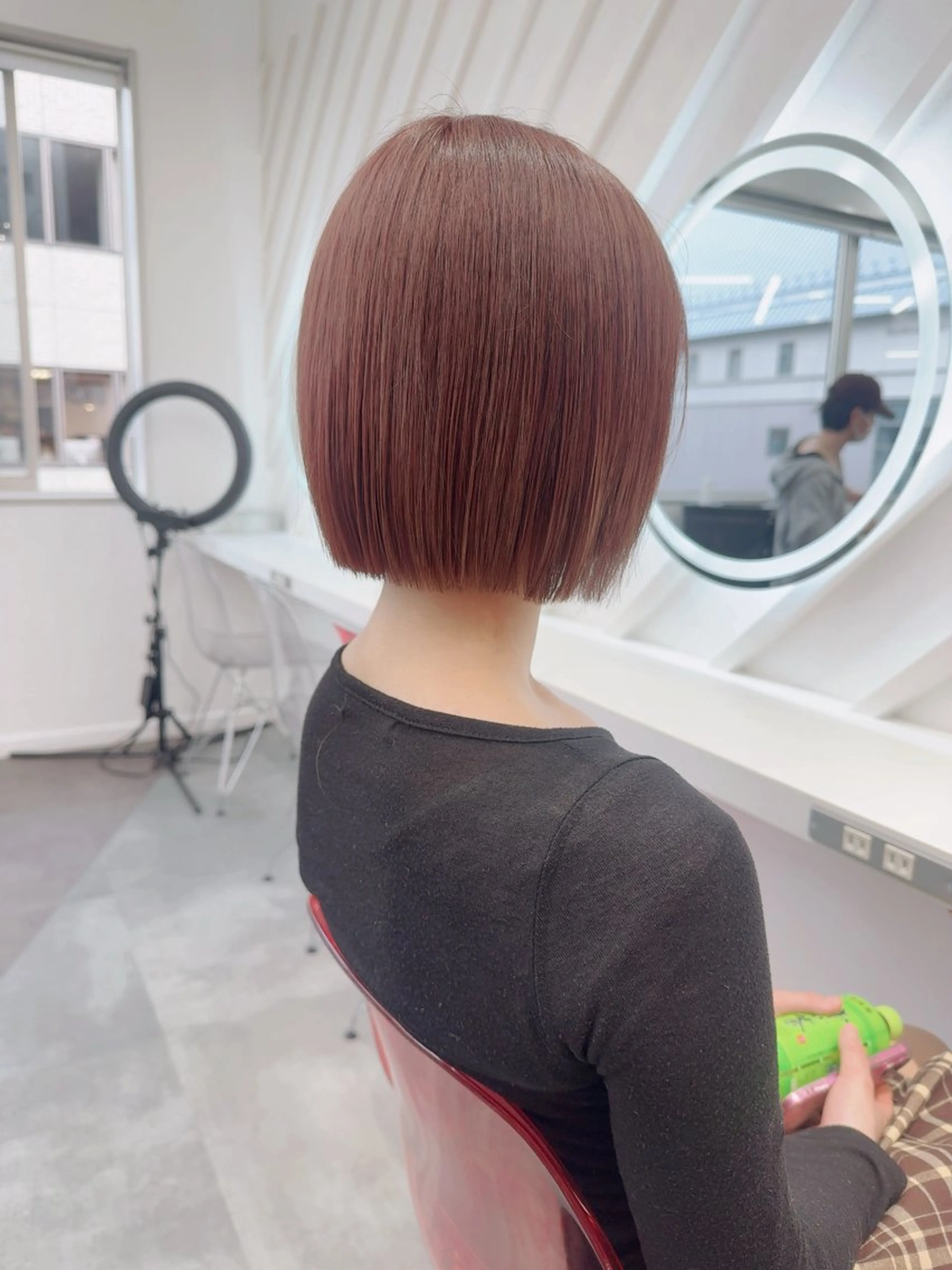 ショート カラー ヘアカラー トリートメント 莉乃/縮毛矯正/髪質 改善/艶カラーのヘアスタイル