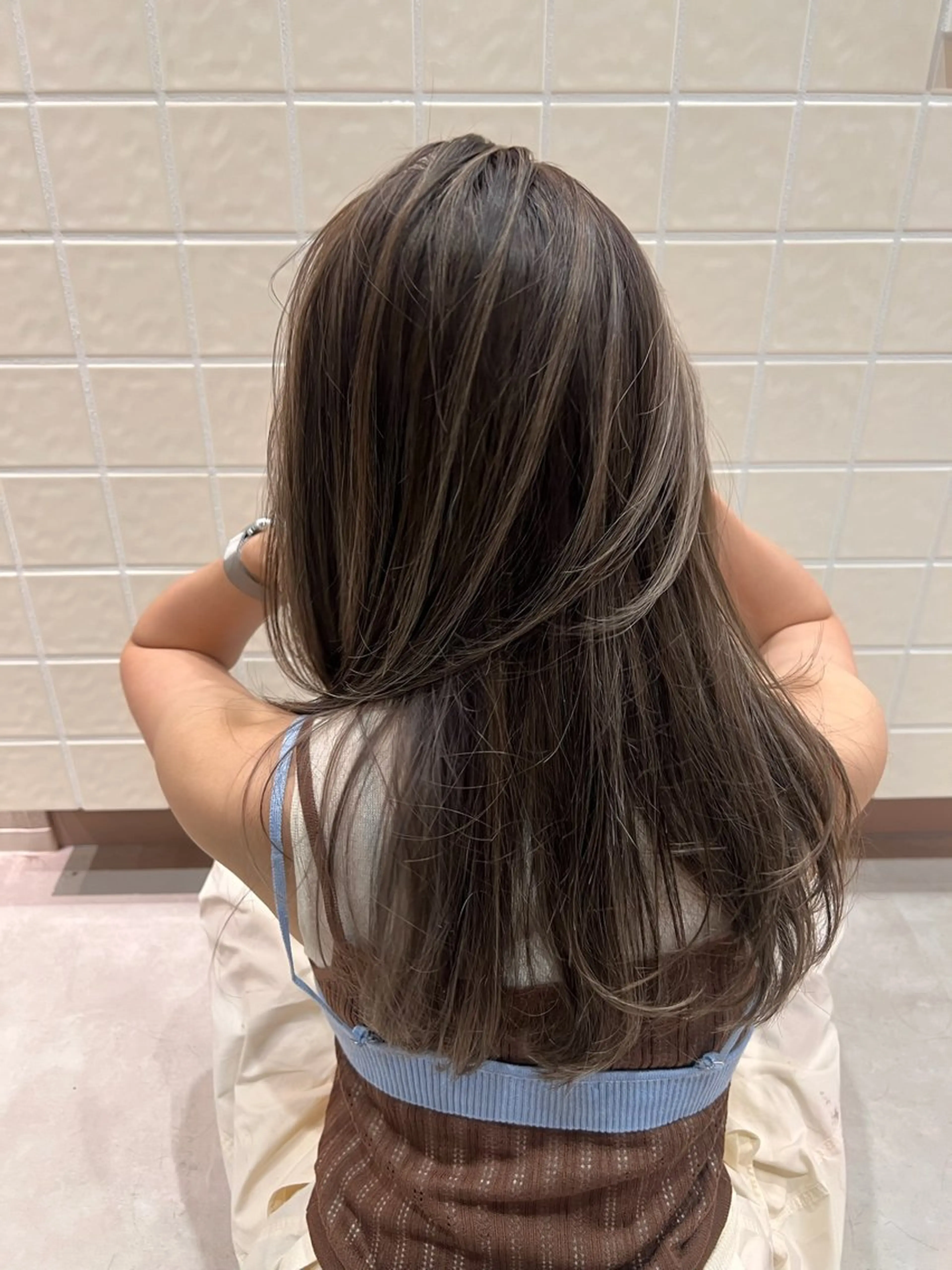 カラー ハイライトカラー ハイトーン／暖色 👩🏼HONOKAのヘアスタイル