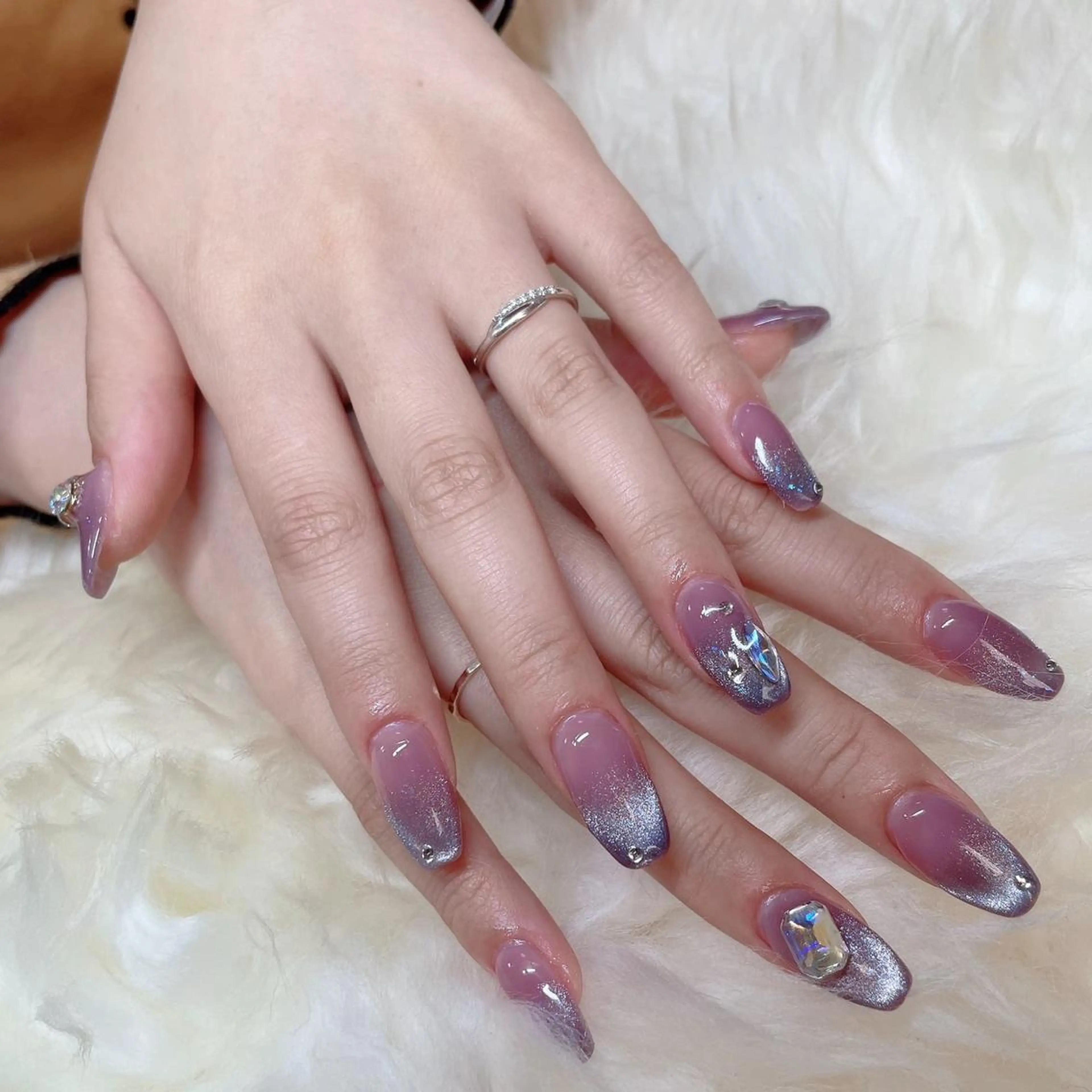 ロング ハンドネイル ハンドケア 💜MIYA nail川崎店のネイルデザイン
