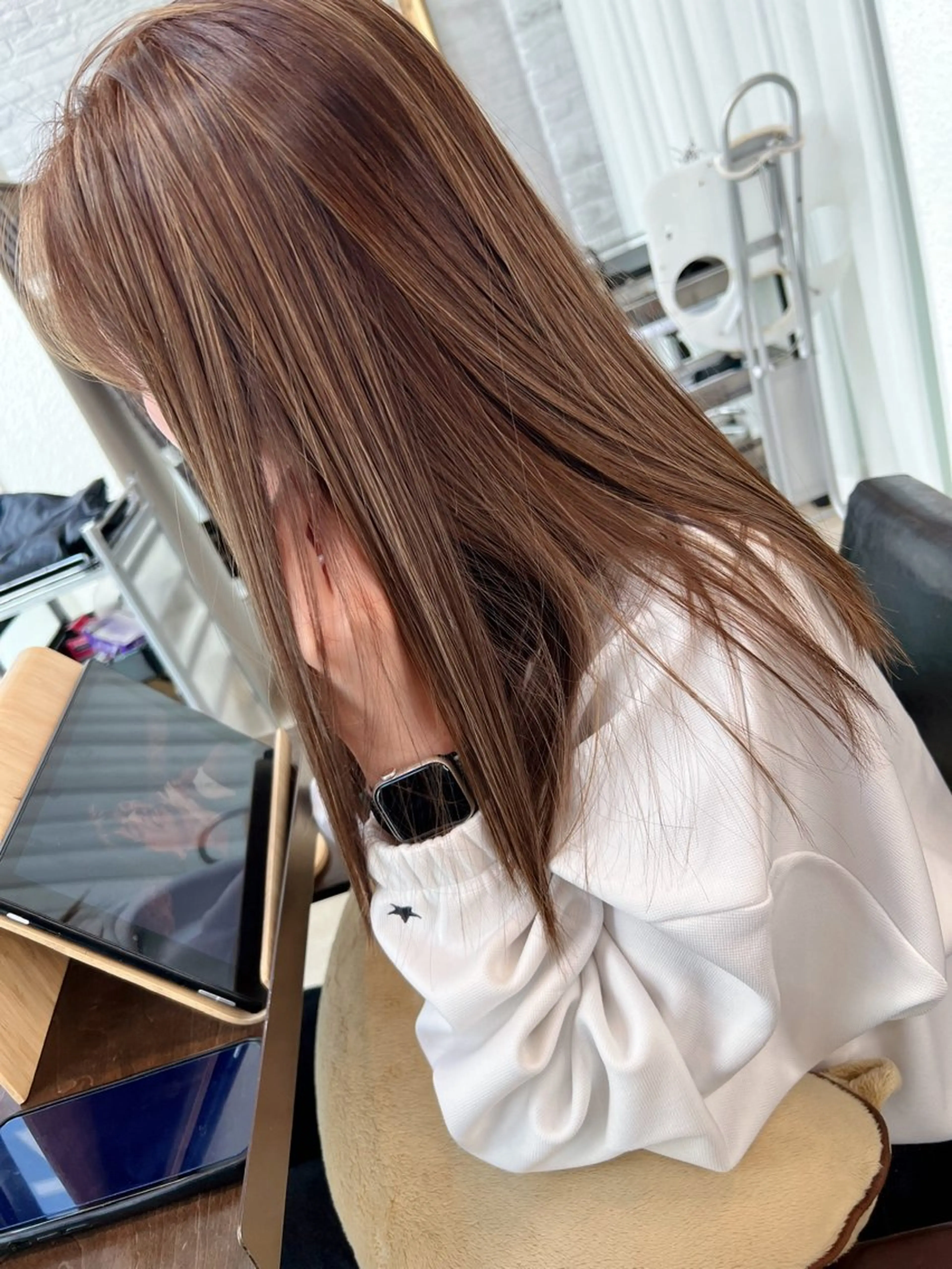 カラー カット ヘアカラー トリートメント 髪質改善美髪特化 ルイス奈良のヘアスタイル