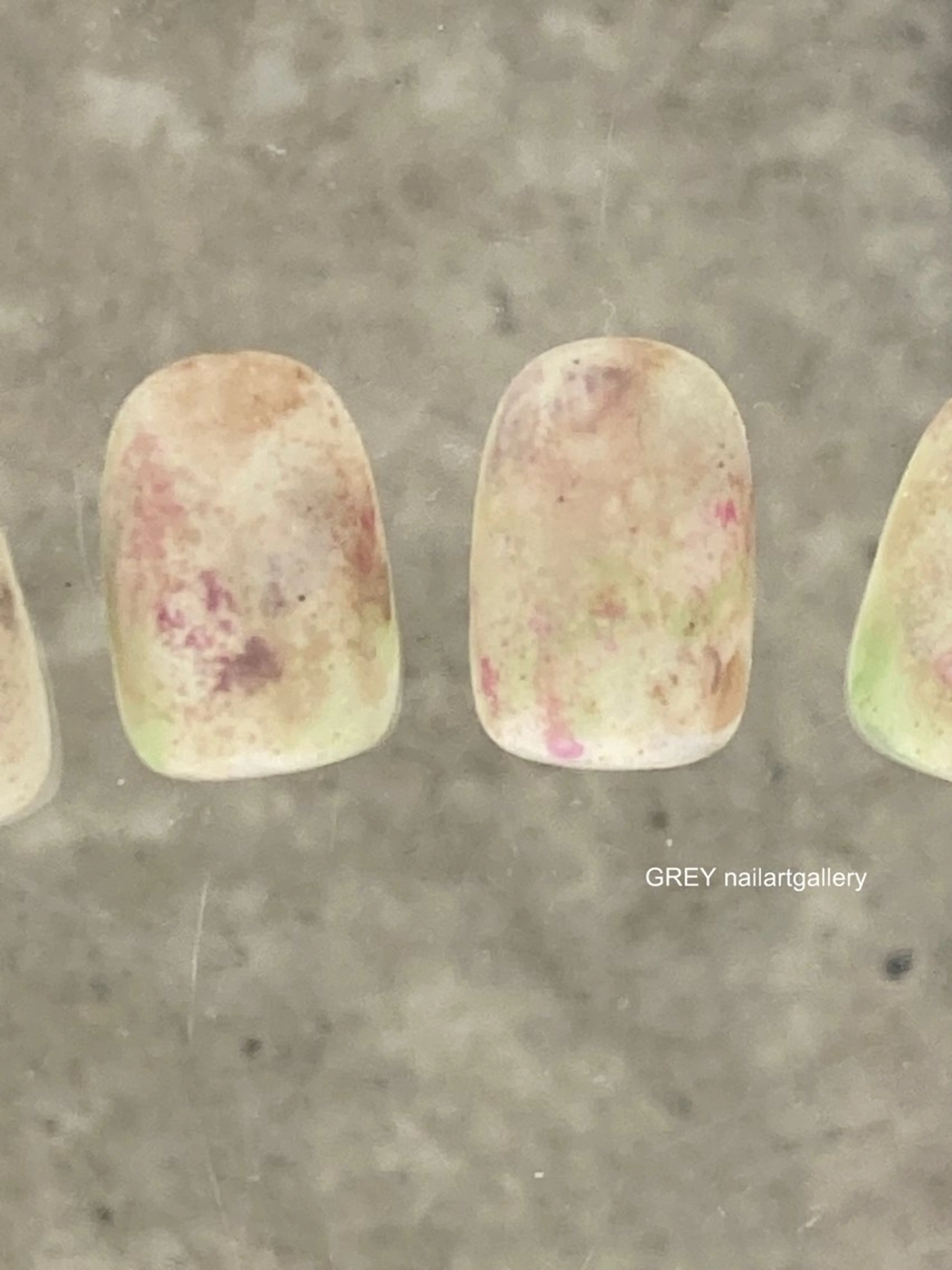 ネイル 【GREY】 TAIRAのネイルデザイン