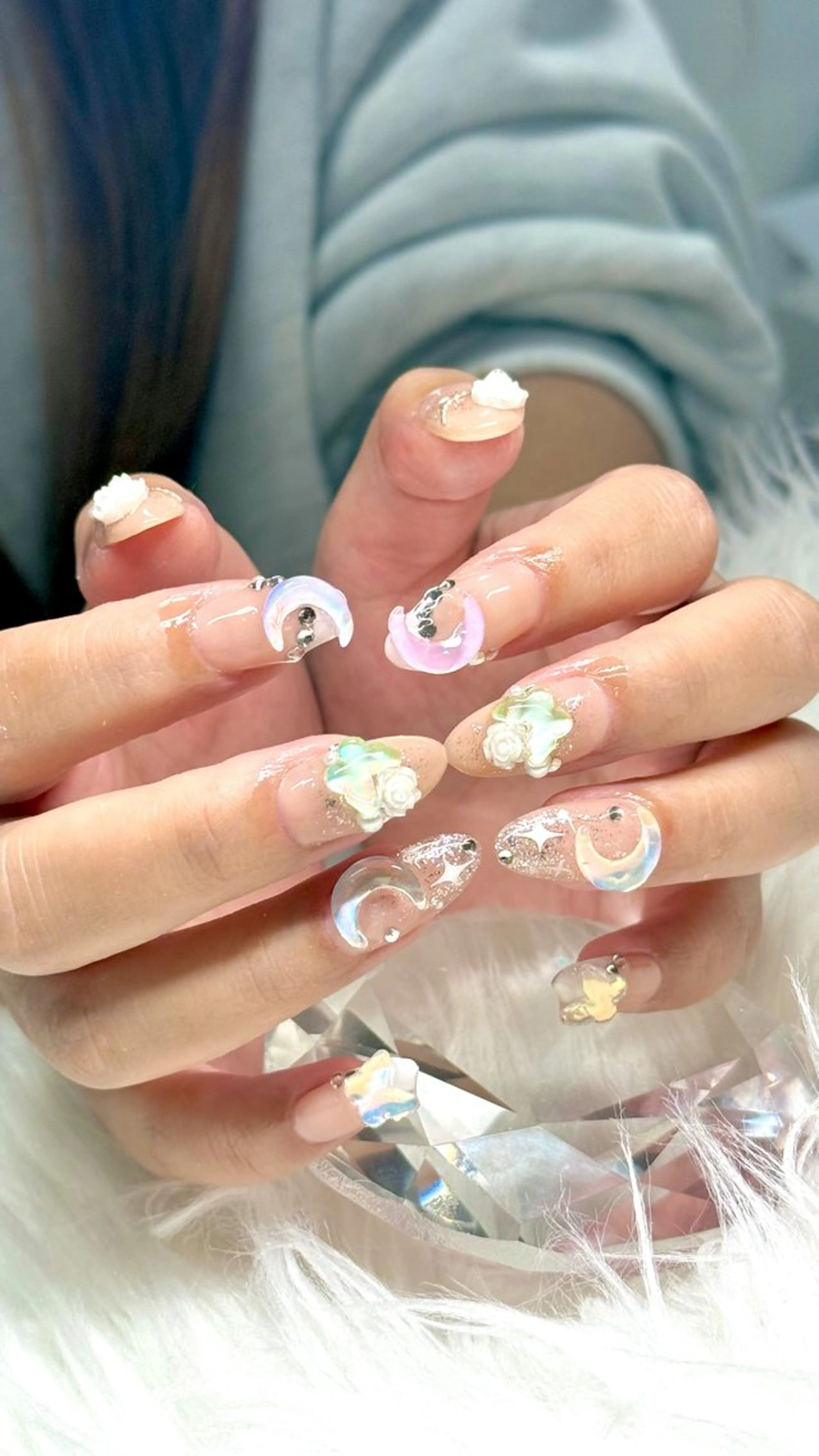 ネイル ハンドネイル ルシイ🎀新宿長さ 出しパーツ専門店のネイルデザイン