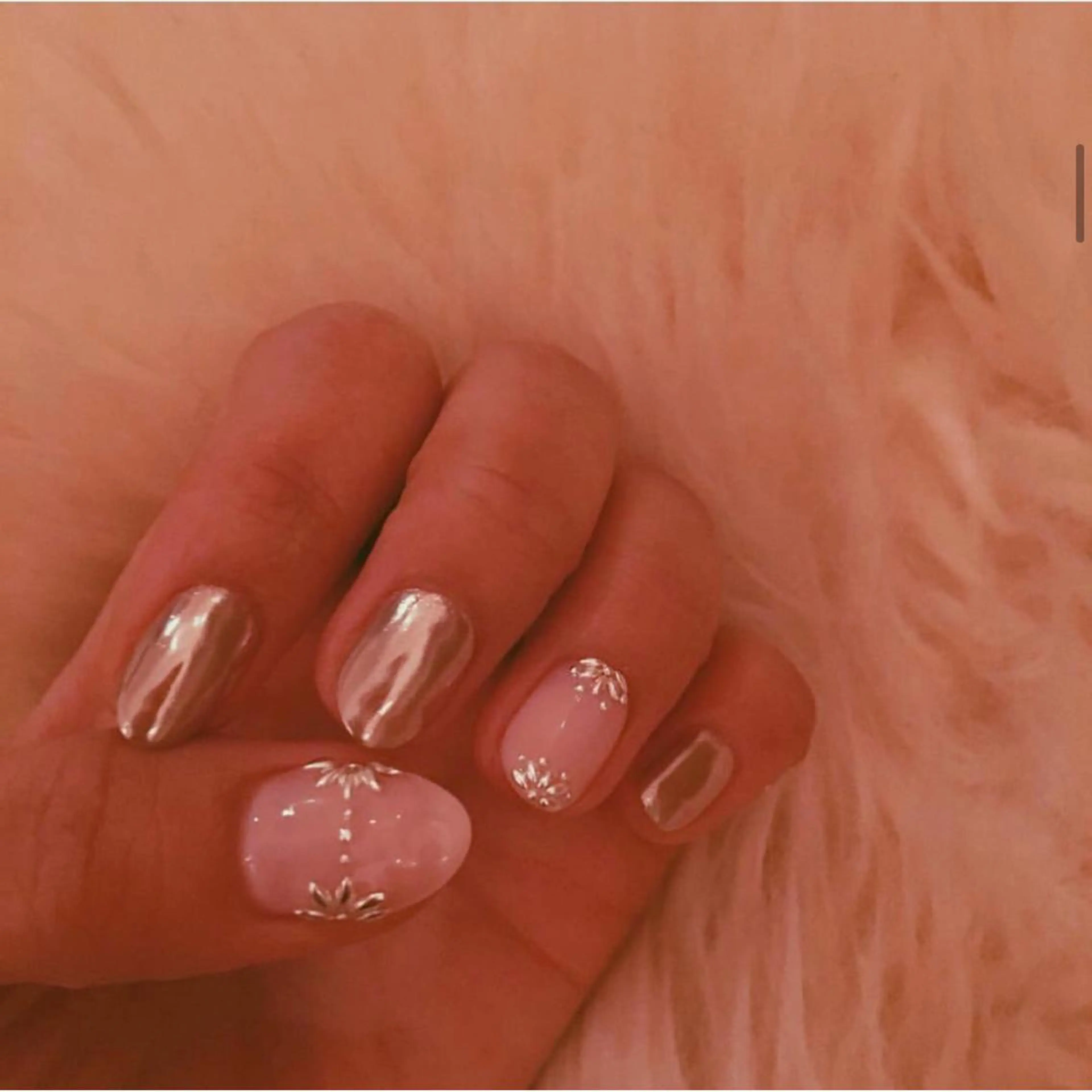 ネイル ハンドネイル フットネイル ハンドケア Nes.Nail所属・Miyagi Asamiのネイルデザイン