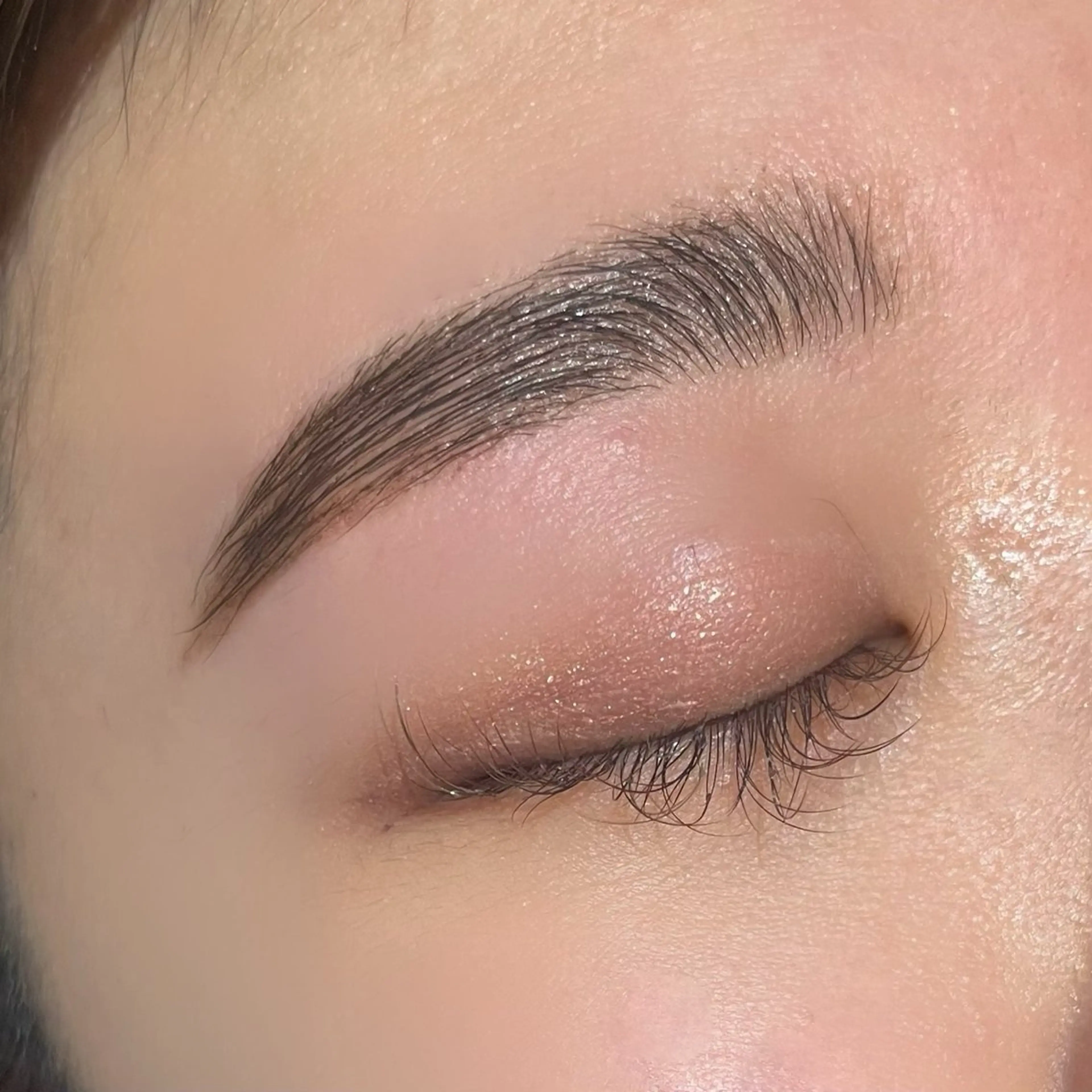 アイブロウ 韓国束感まつげ｜ MANAMI🧸のマツエク・マツパデザイン